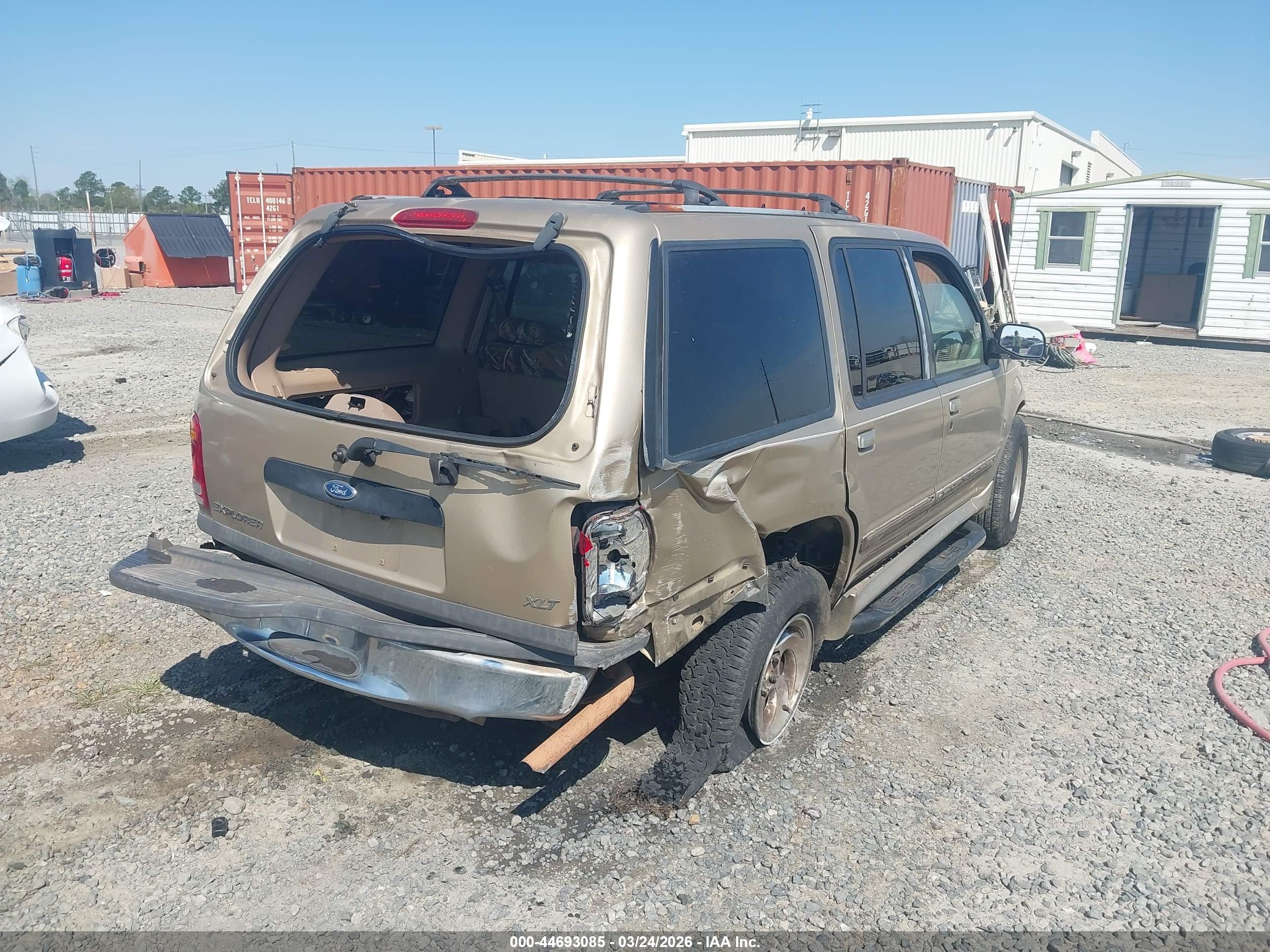 FORD EXPLORER image 6