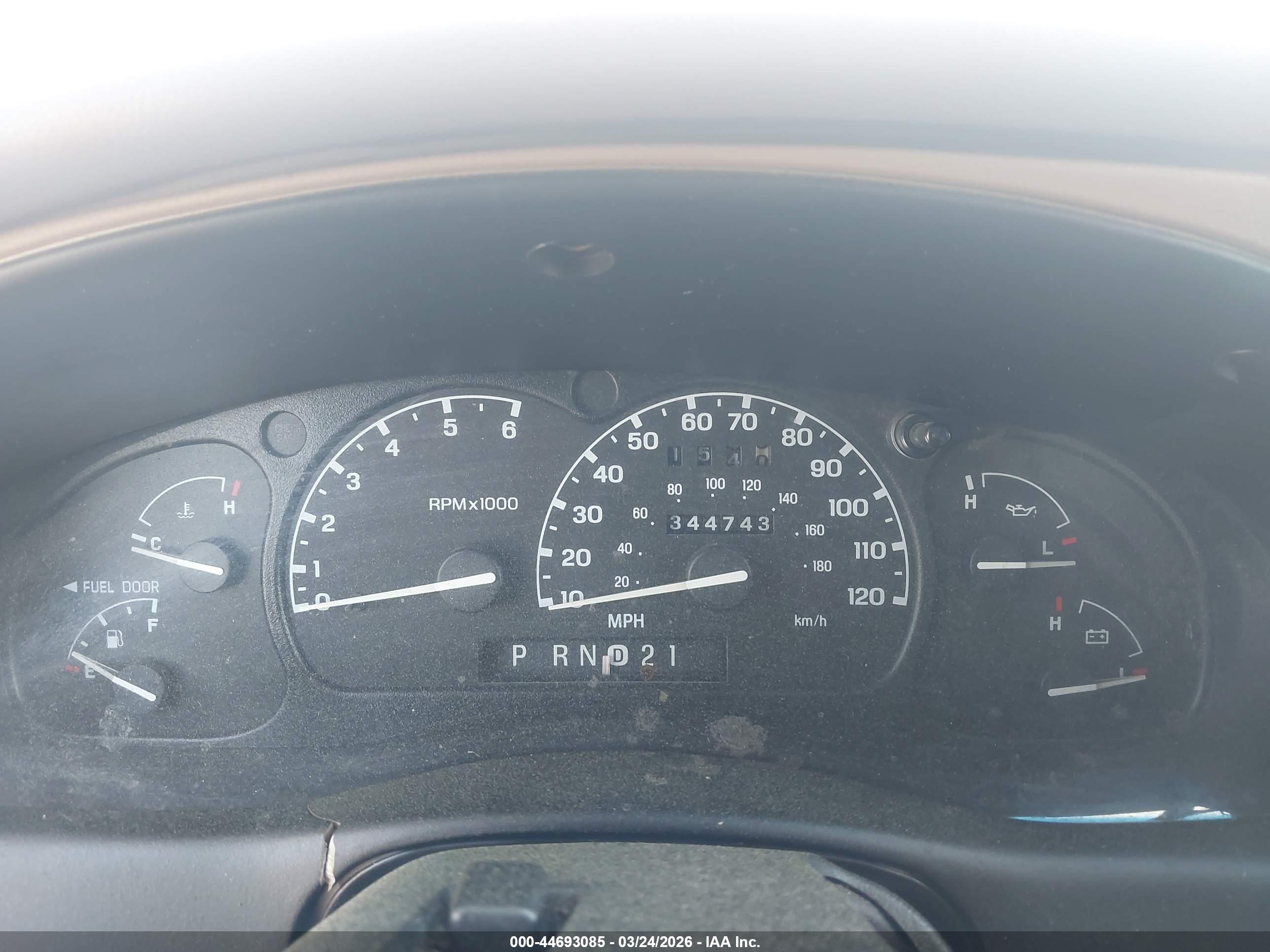 FORD EXPLORER image 7