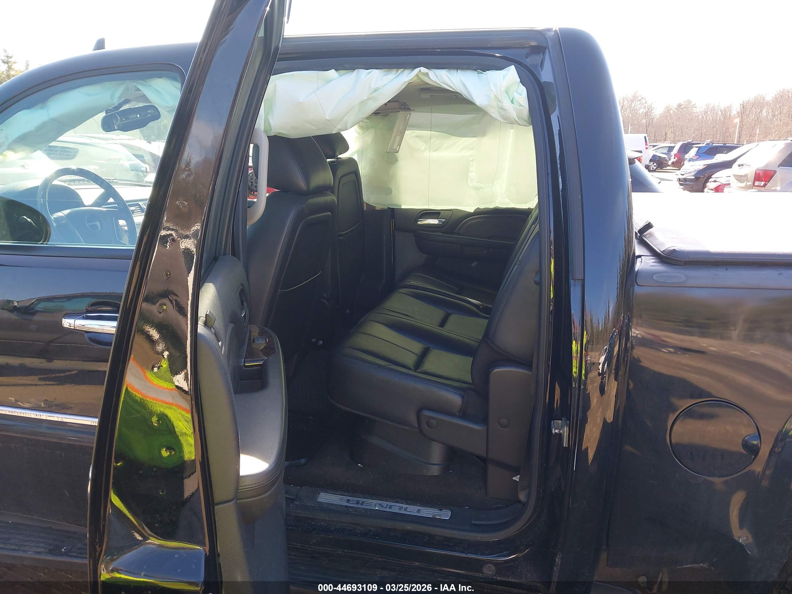 GMC SIERRA image 8