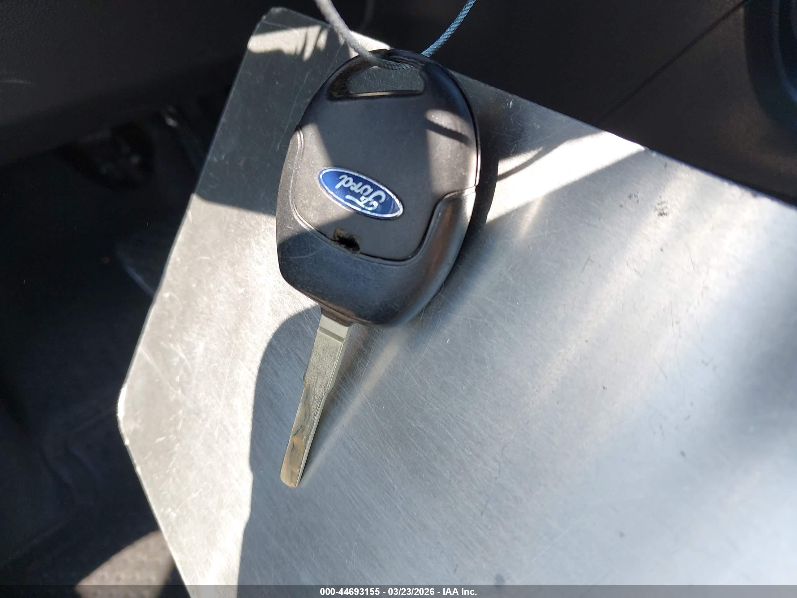 FORD FIESTA image 11
