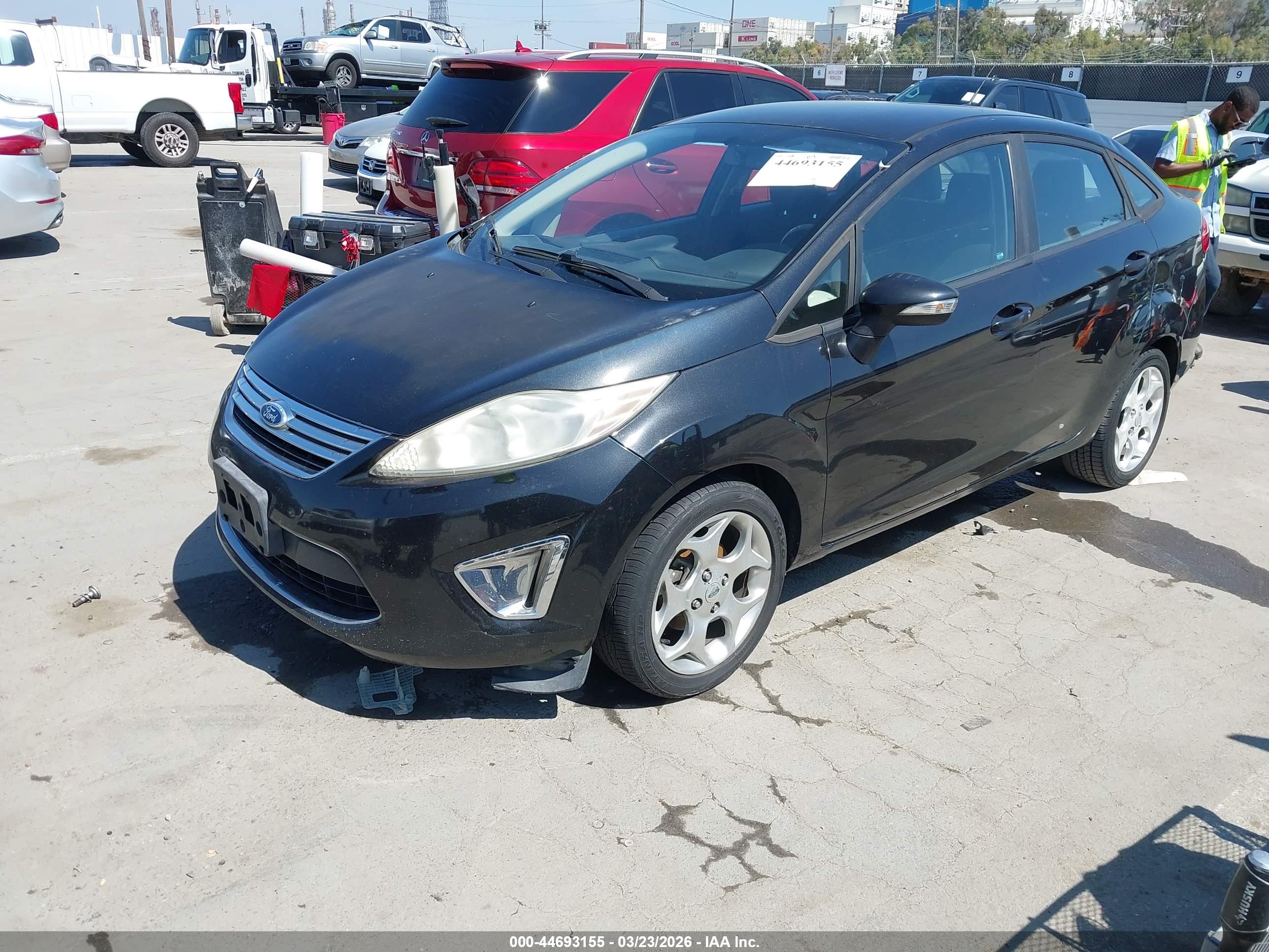 FORD FIESTA image 2