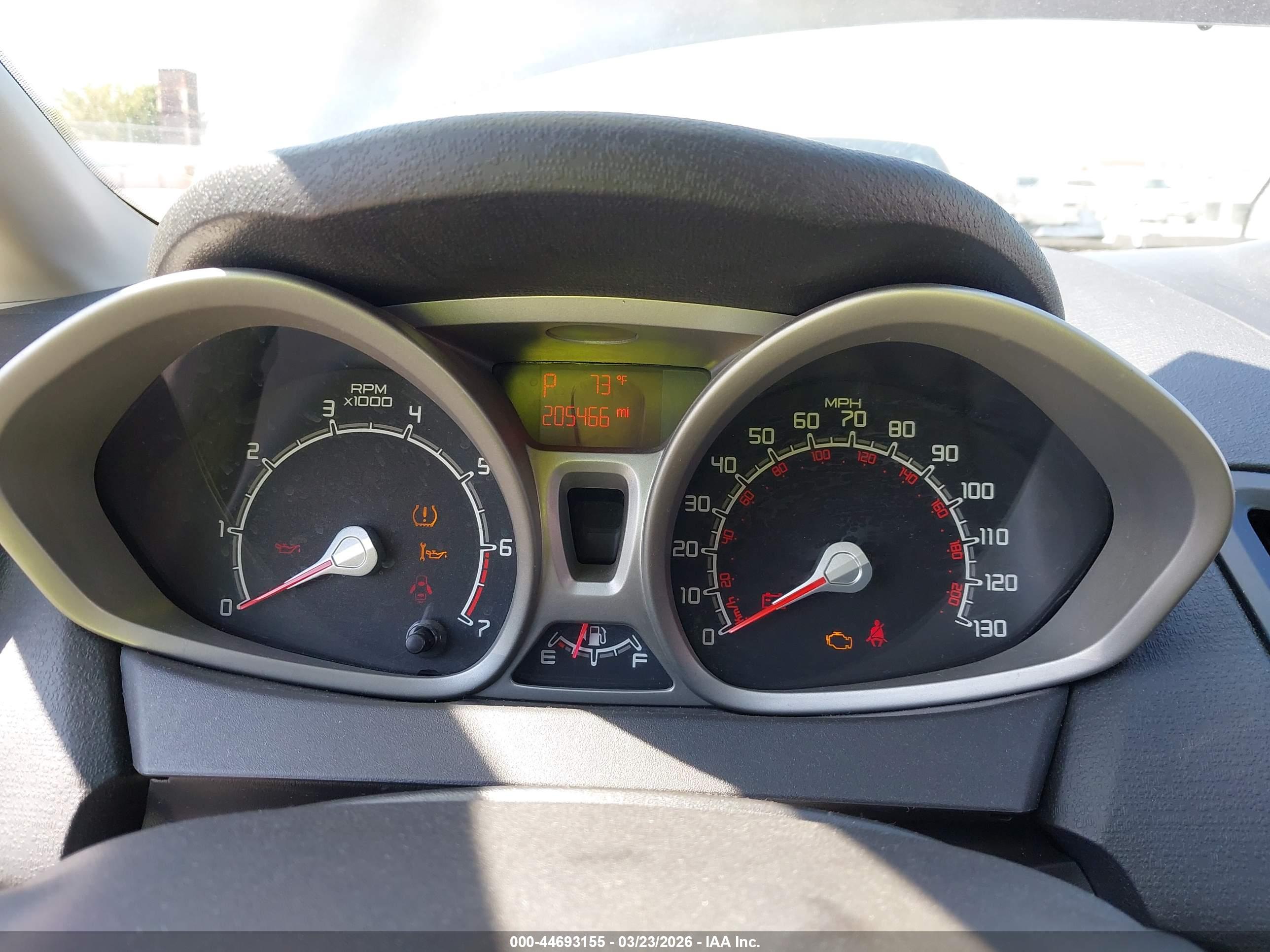 FORD FIESTA image 7