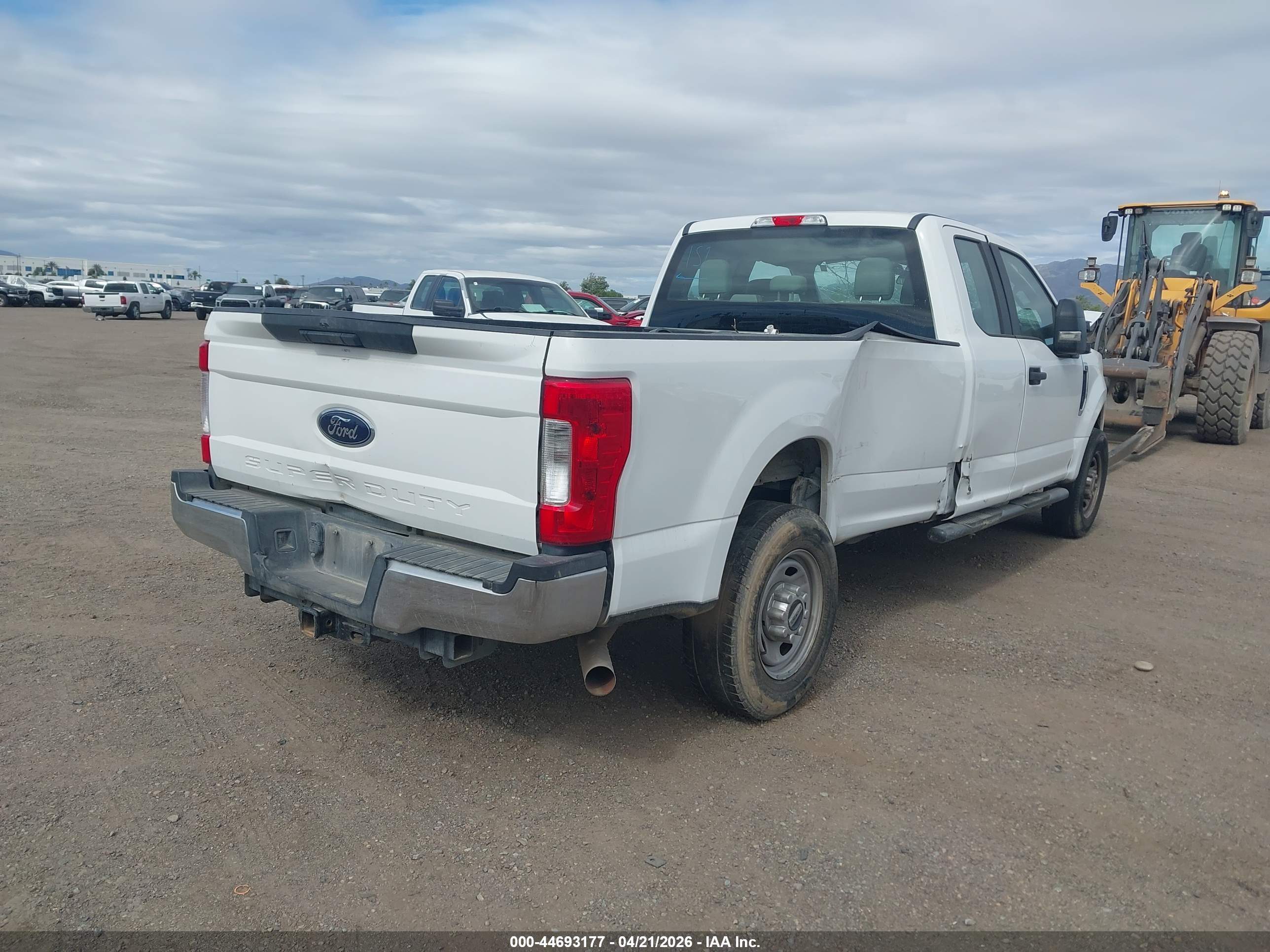FORD F-250 image 4