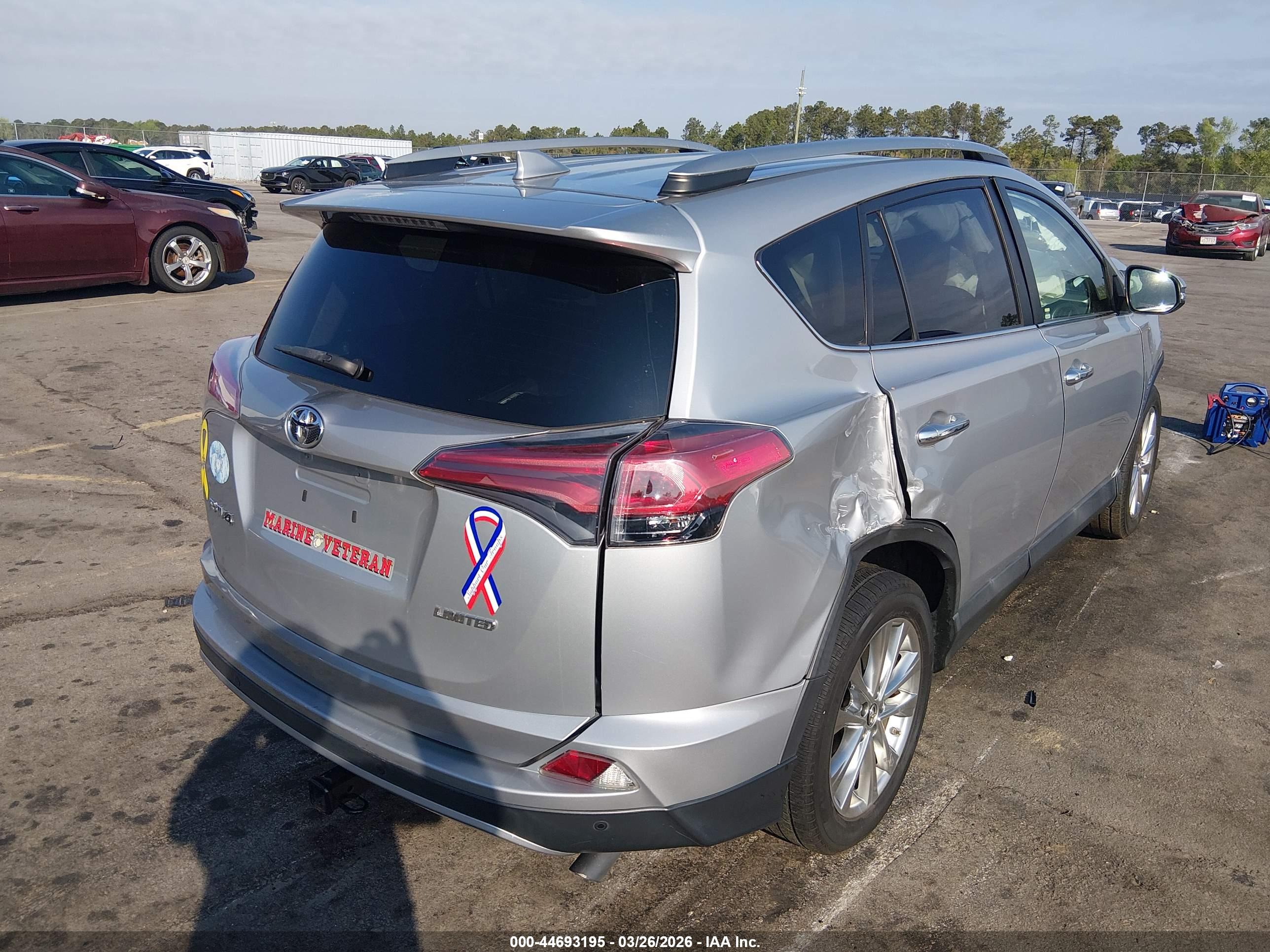 TOYOTA RAV4 image 4