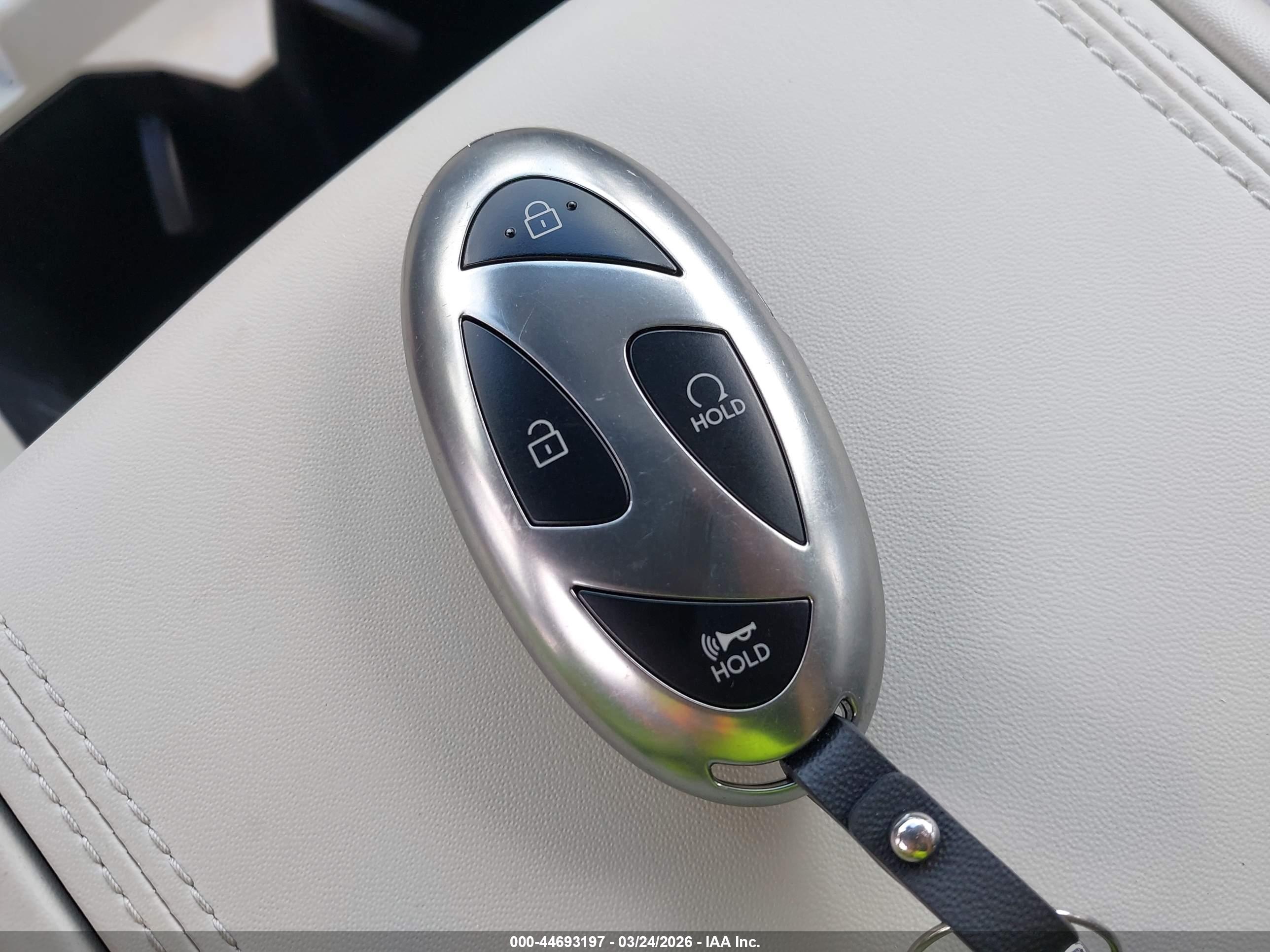 HYUNDAI SANTA image 11