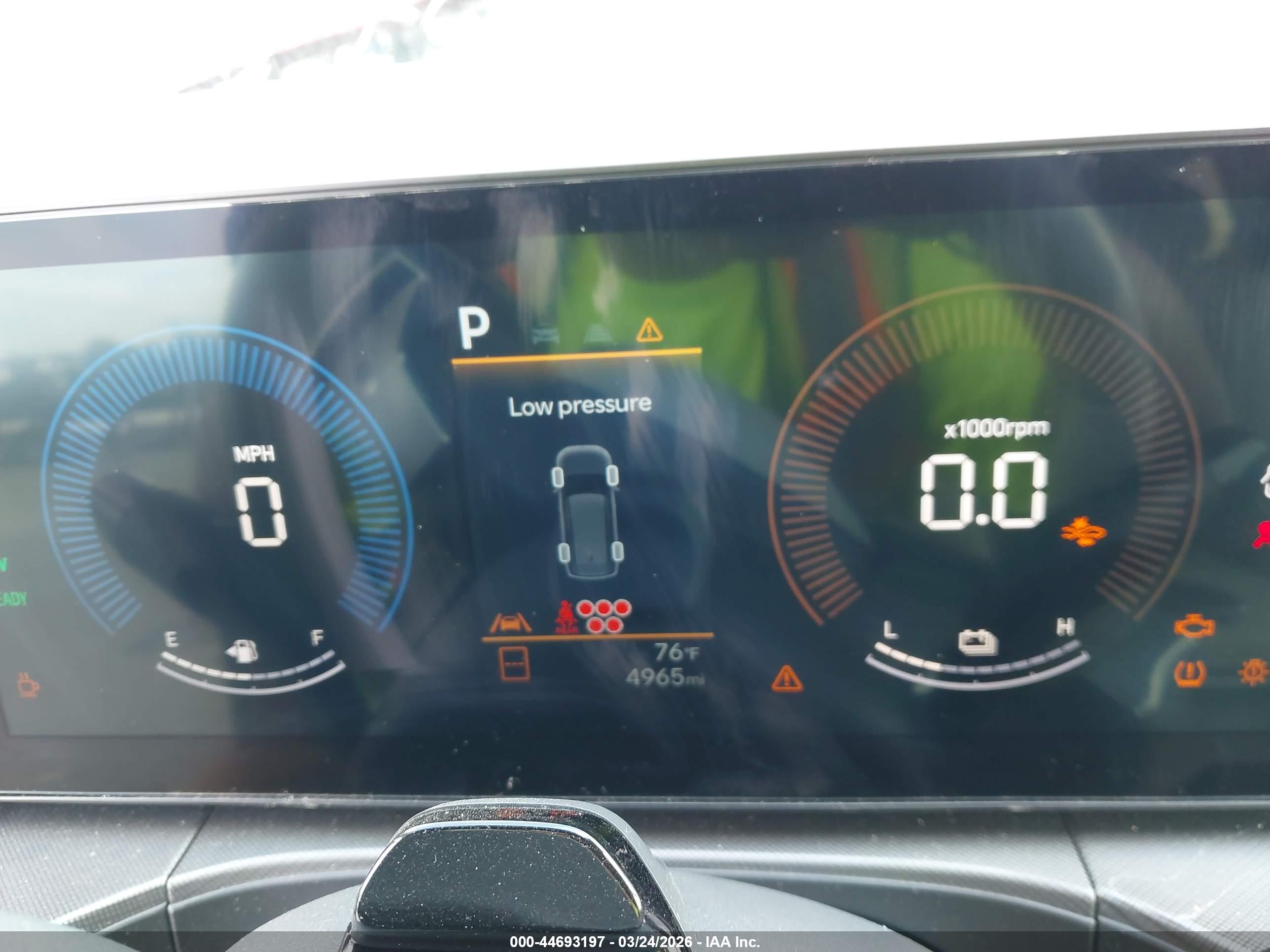 HYUNDAI SANTA image 7