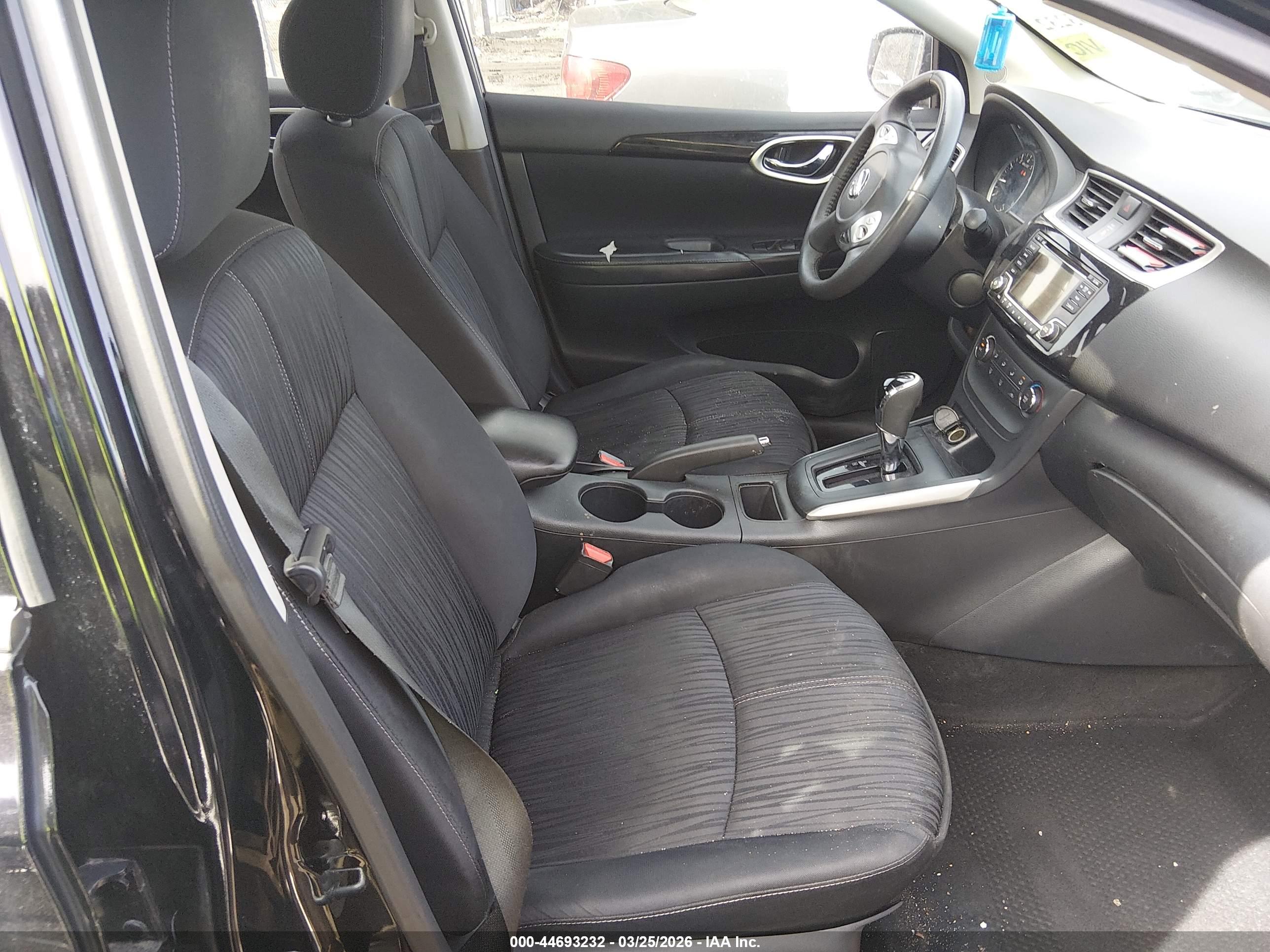 NISSAN SENTRA image 5