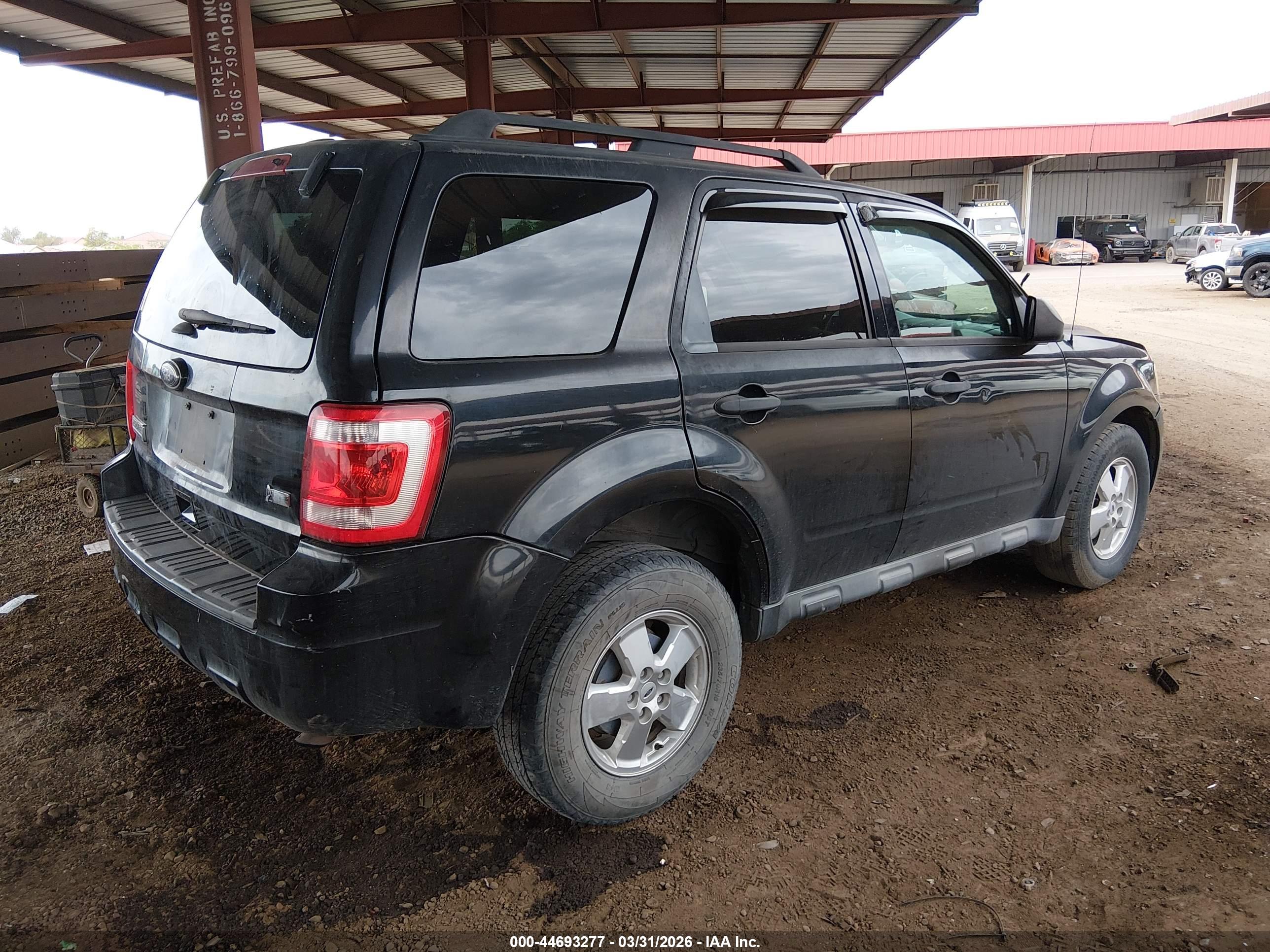 FORD ESCAPE image 4
