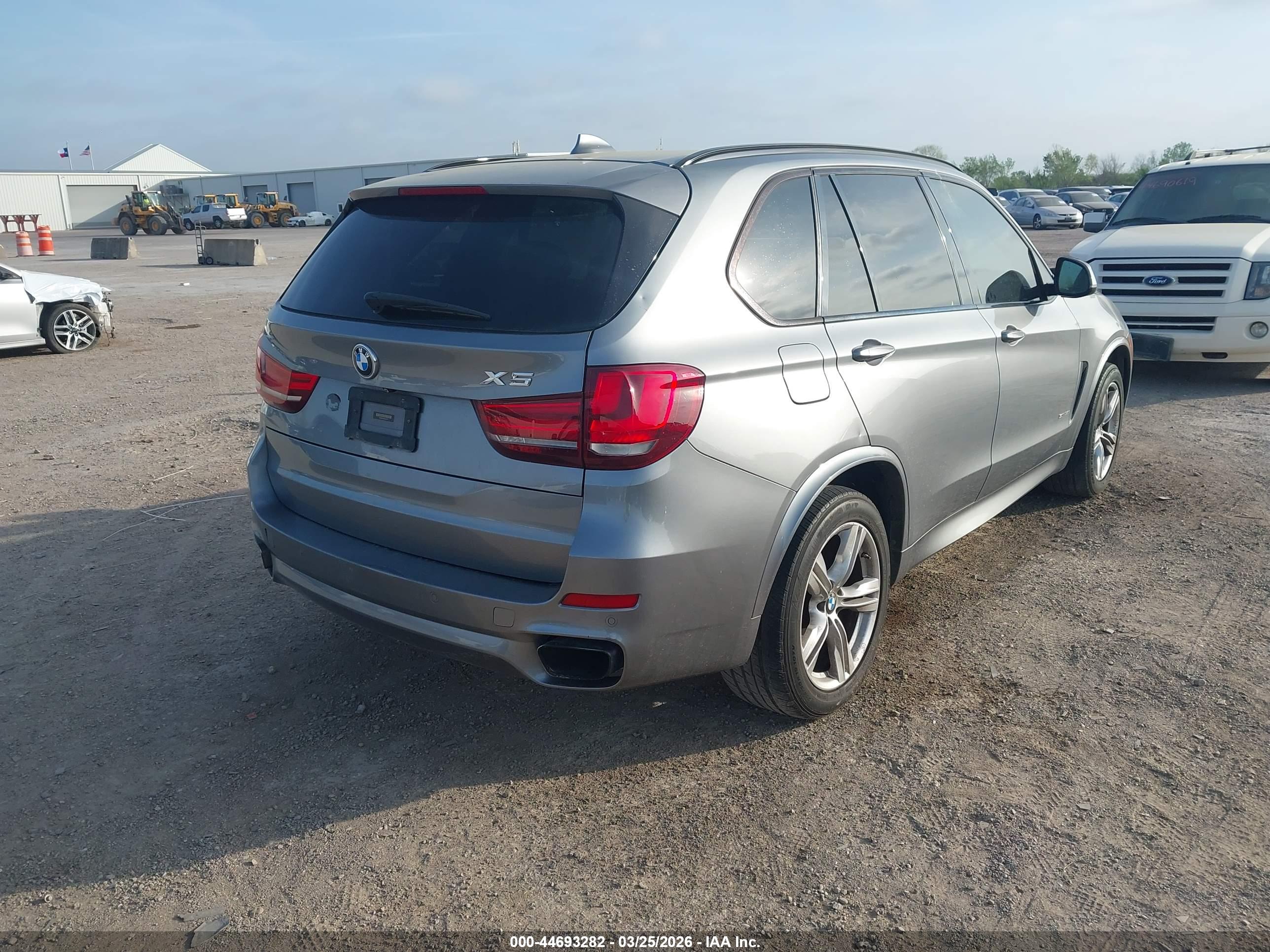 BMW X5 image 4
