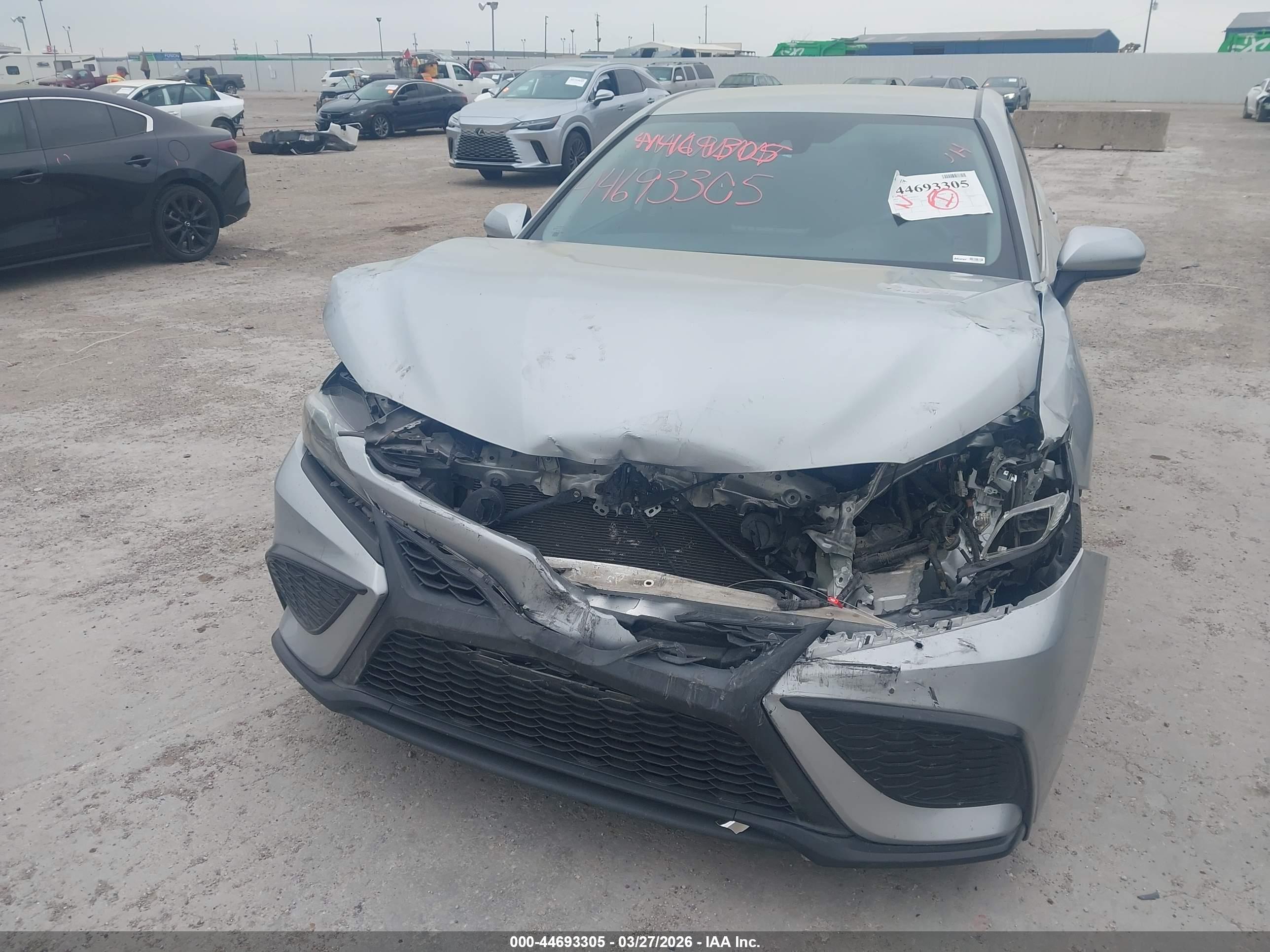 TOYOTA CAMRY image 6