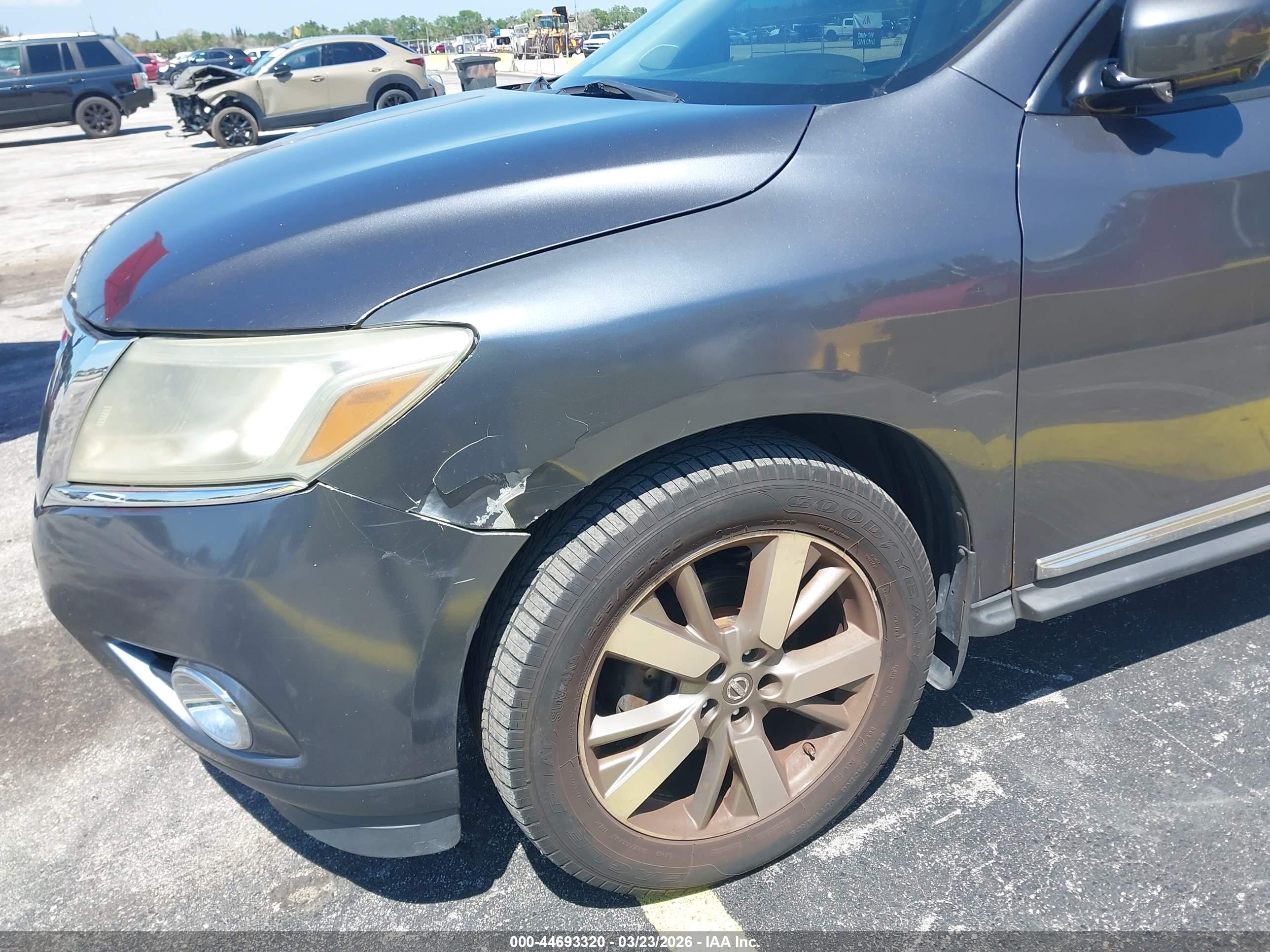 NISSAN PATHFINDER image 6
