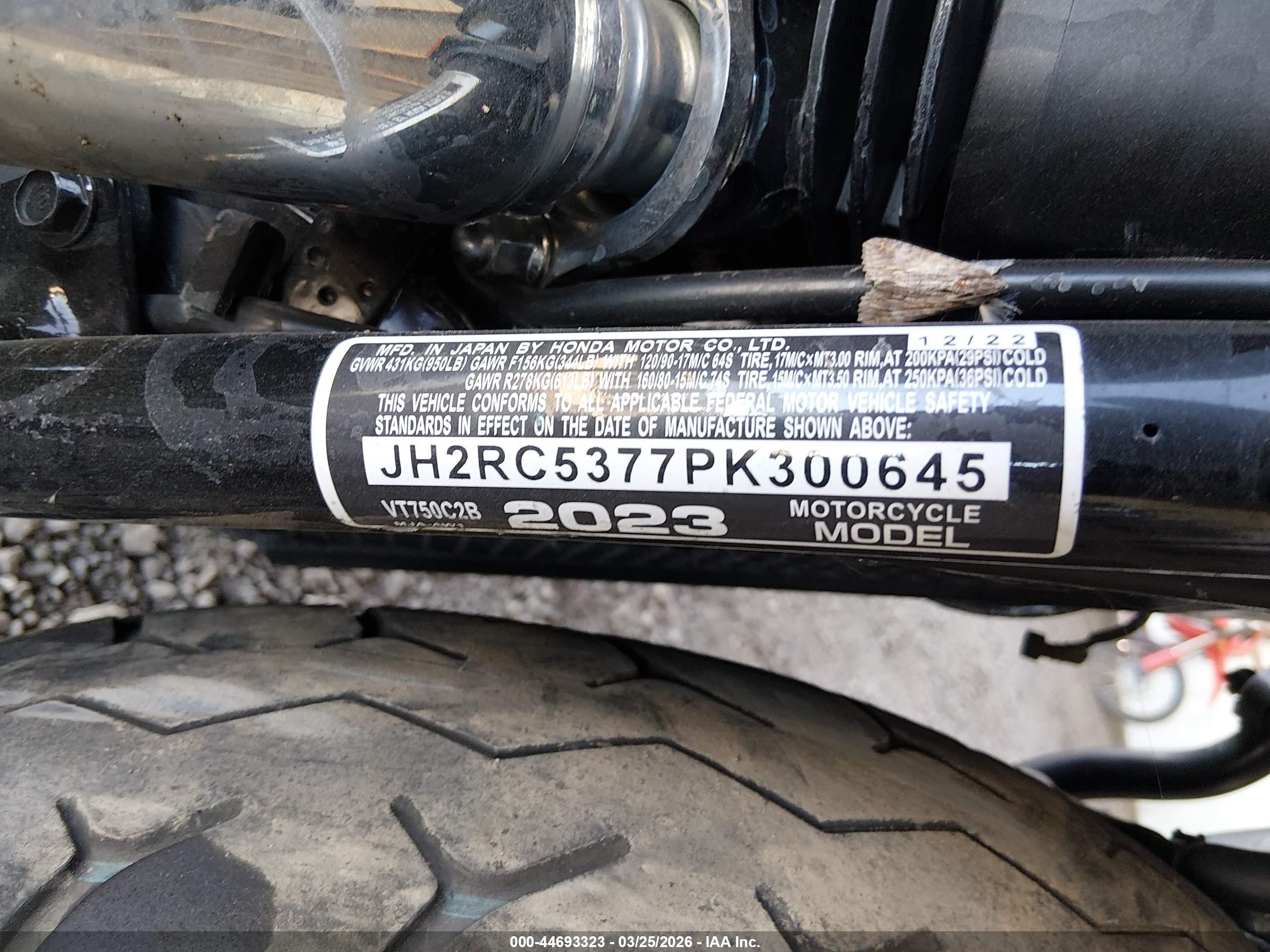 HONDA VT750 image 10