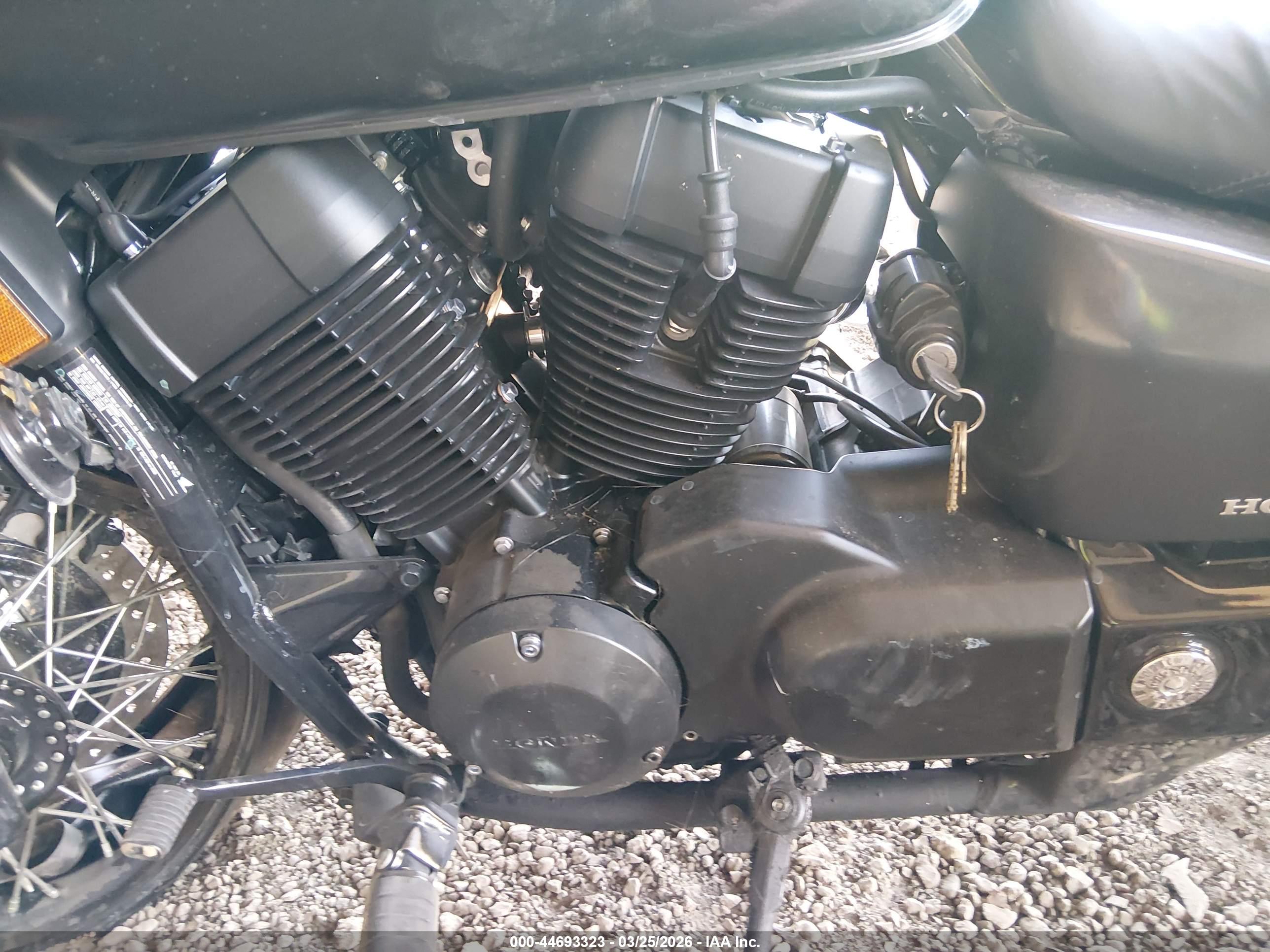 HONDA VT750 image 9