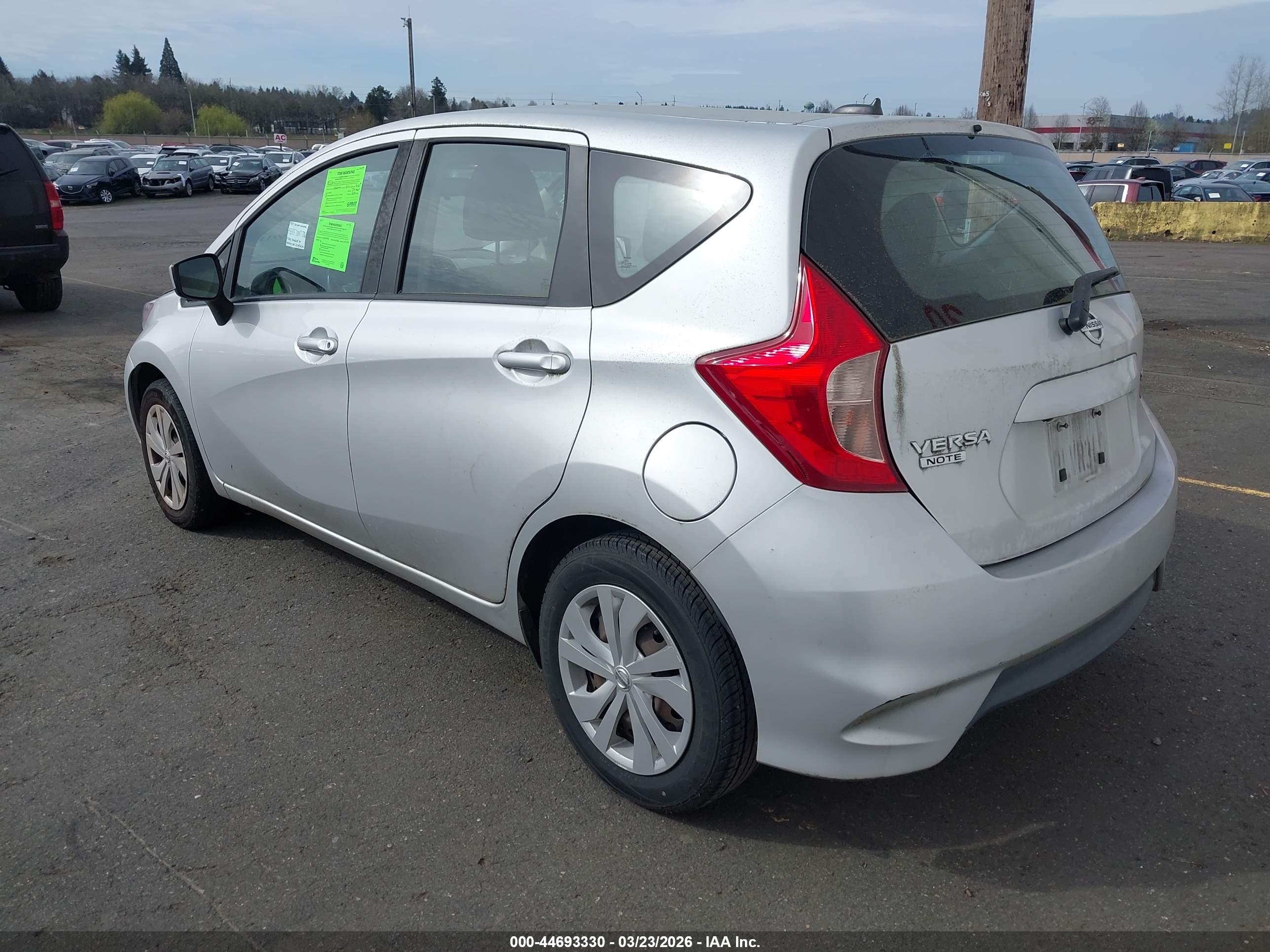 NISSAN VERSA image 3