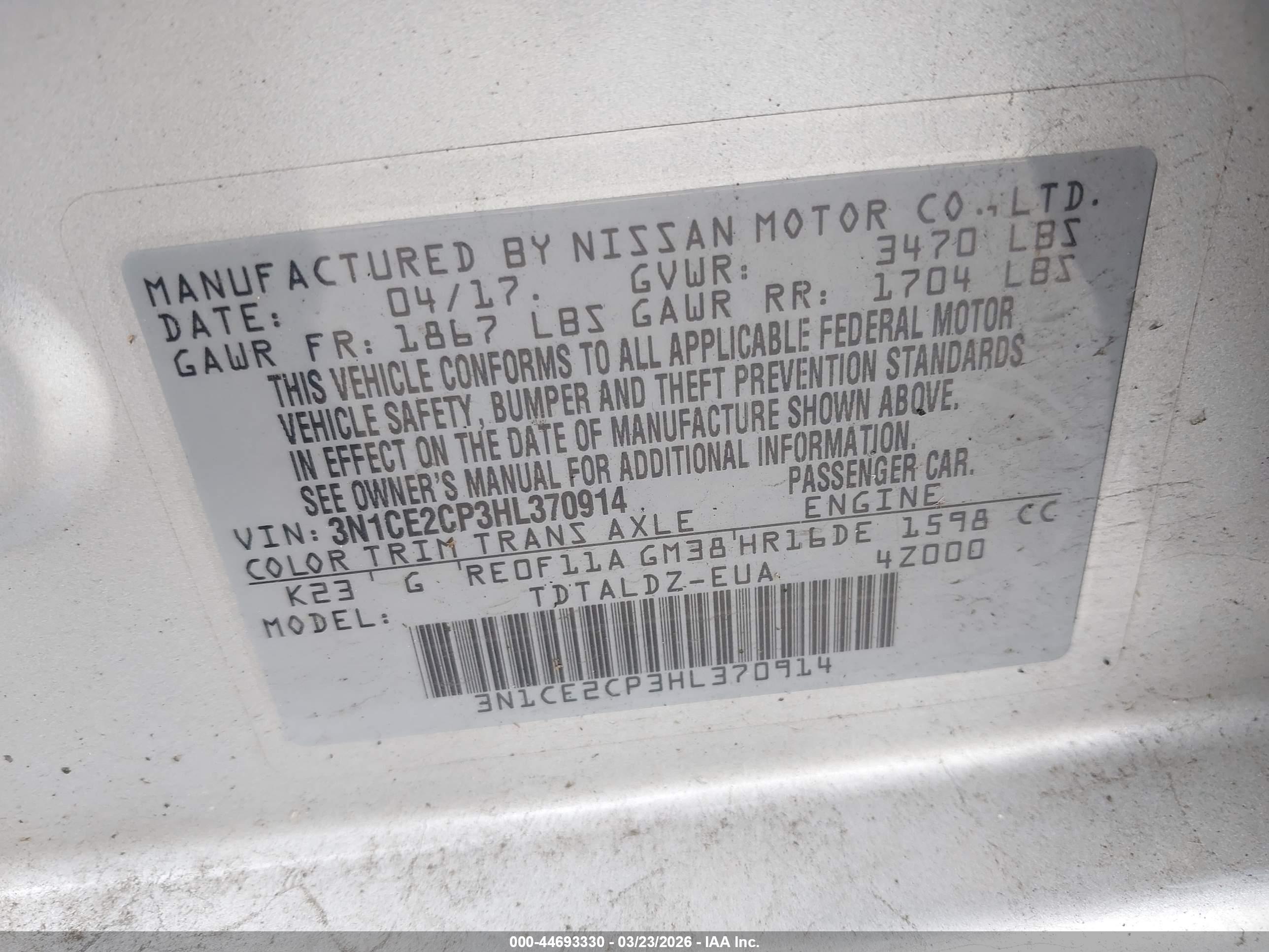 NISSAN VERSA image 9