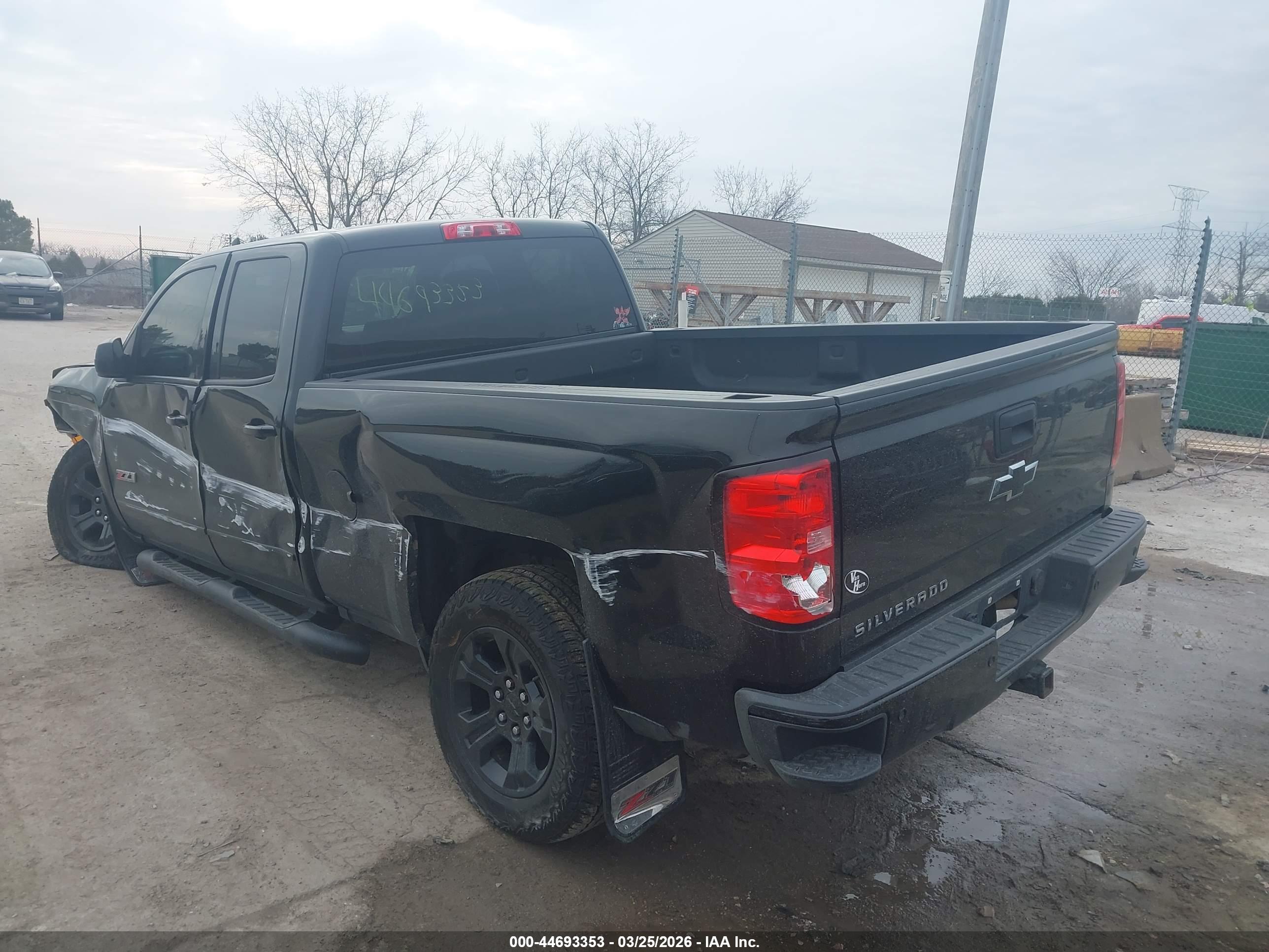 CHEVROLET SILVERADO image 3