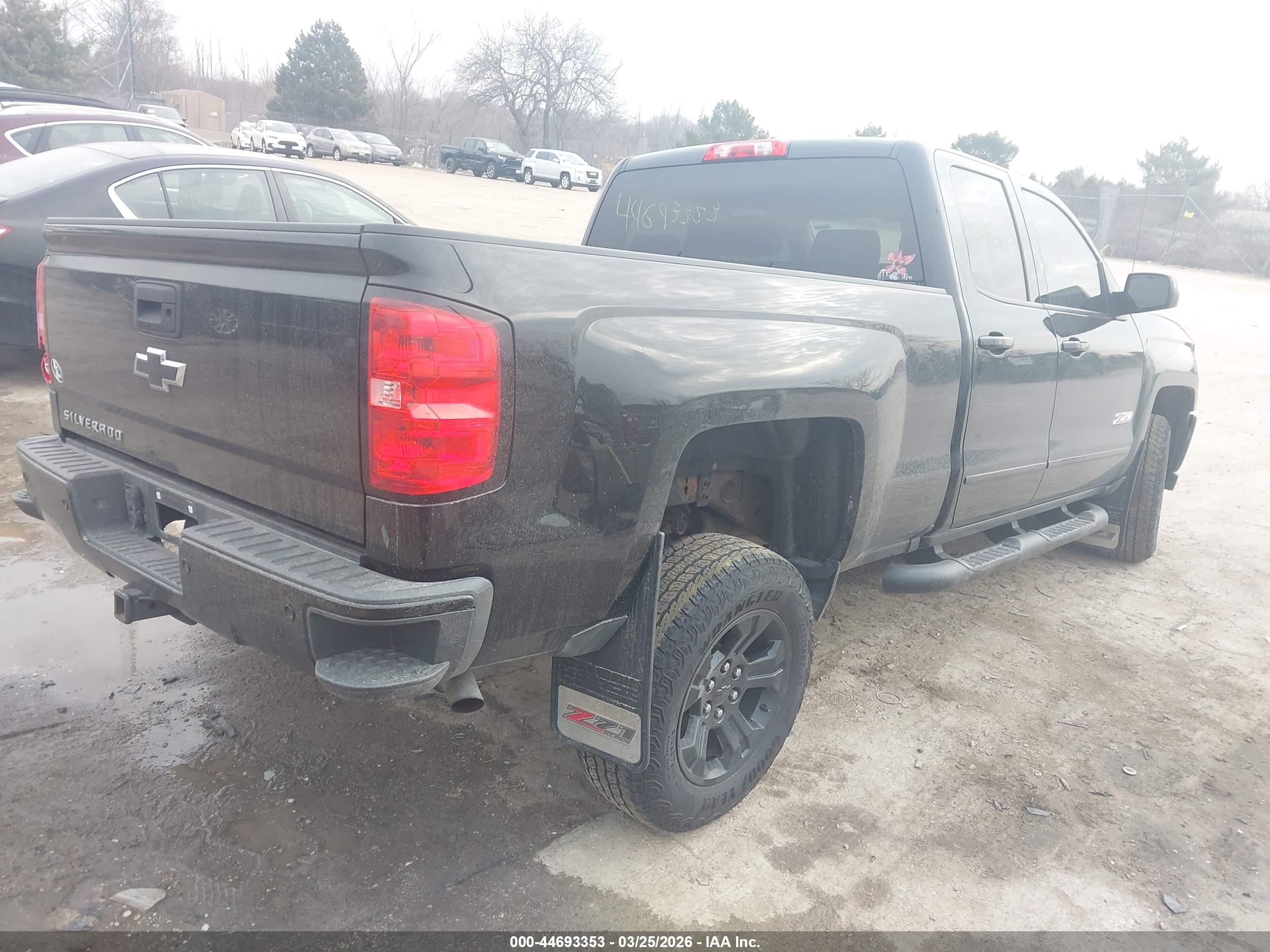 CHEVROLET SILVERADO image 4