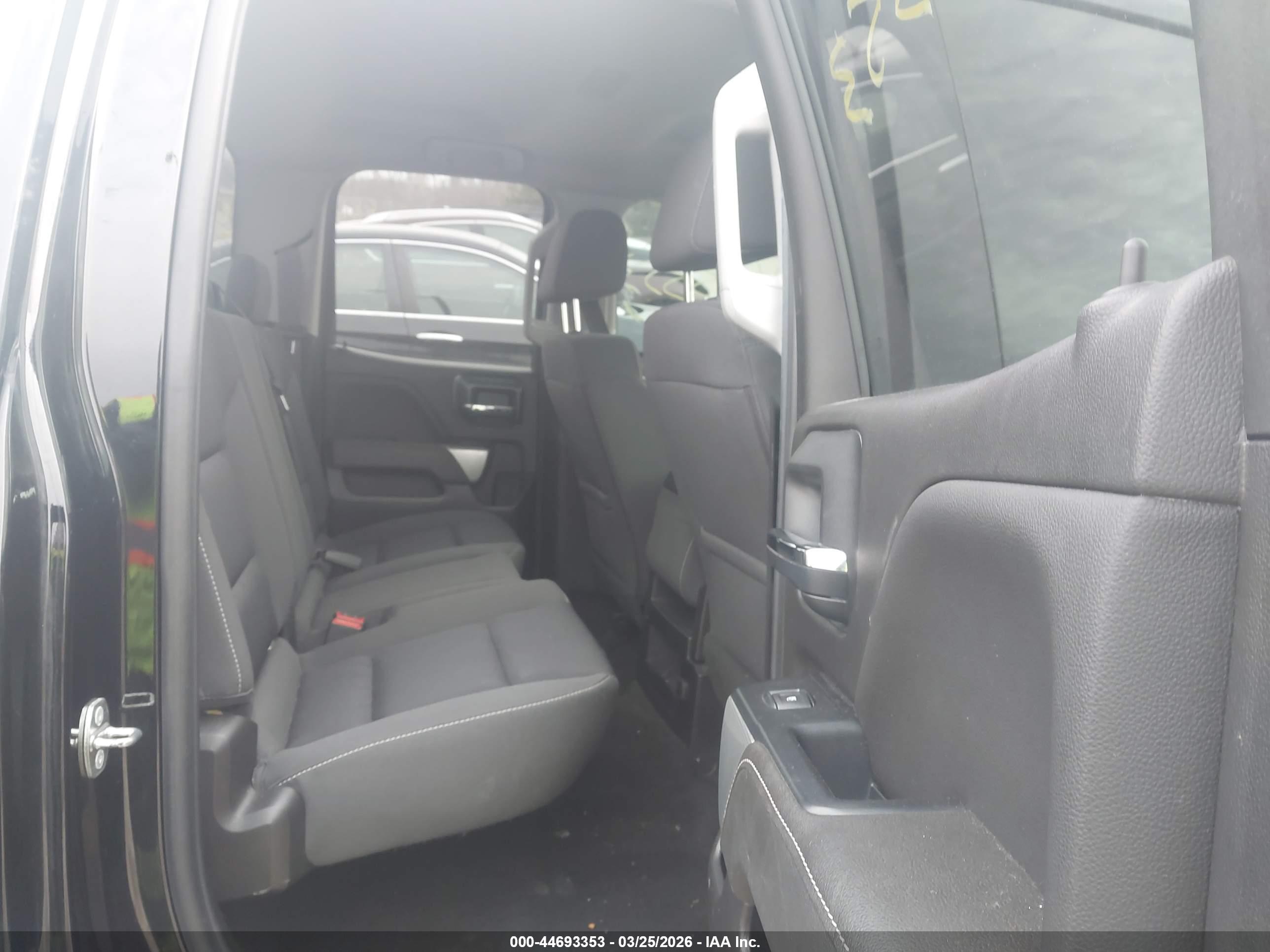 CHEVROLET SILVERADO image 8