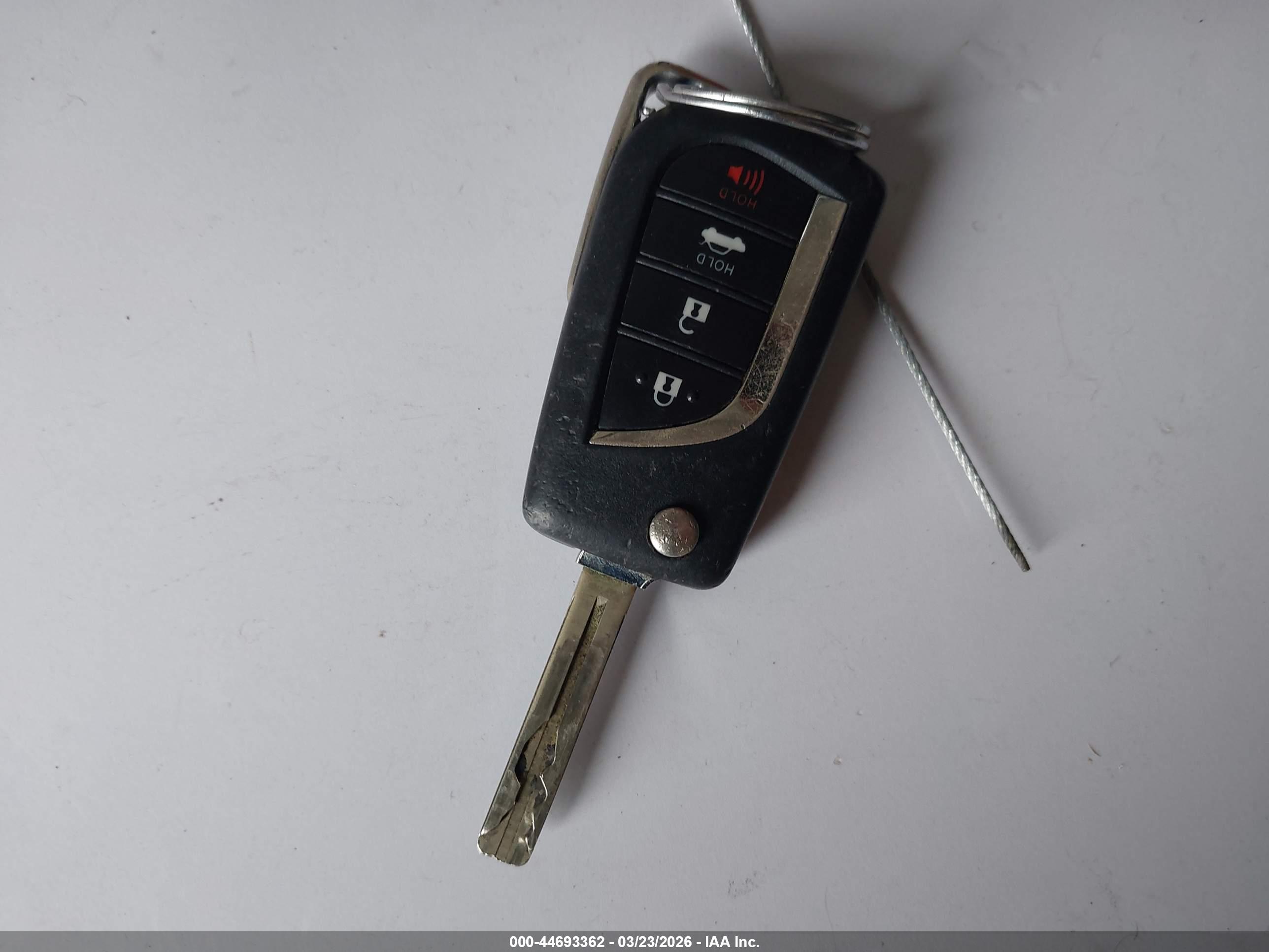 TOYOTA CAMRY image 11