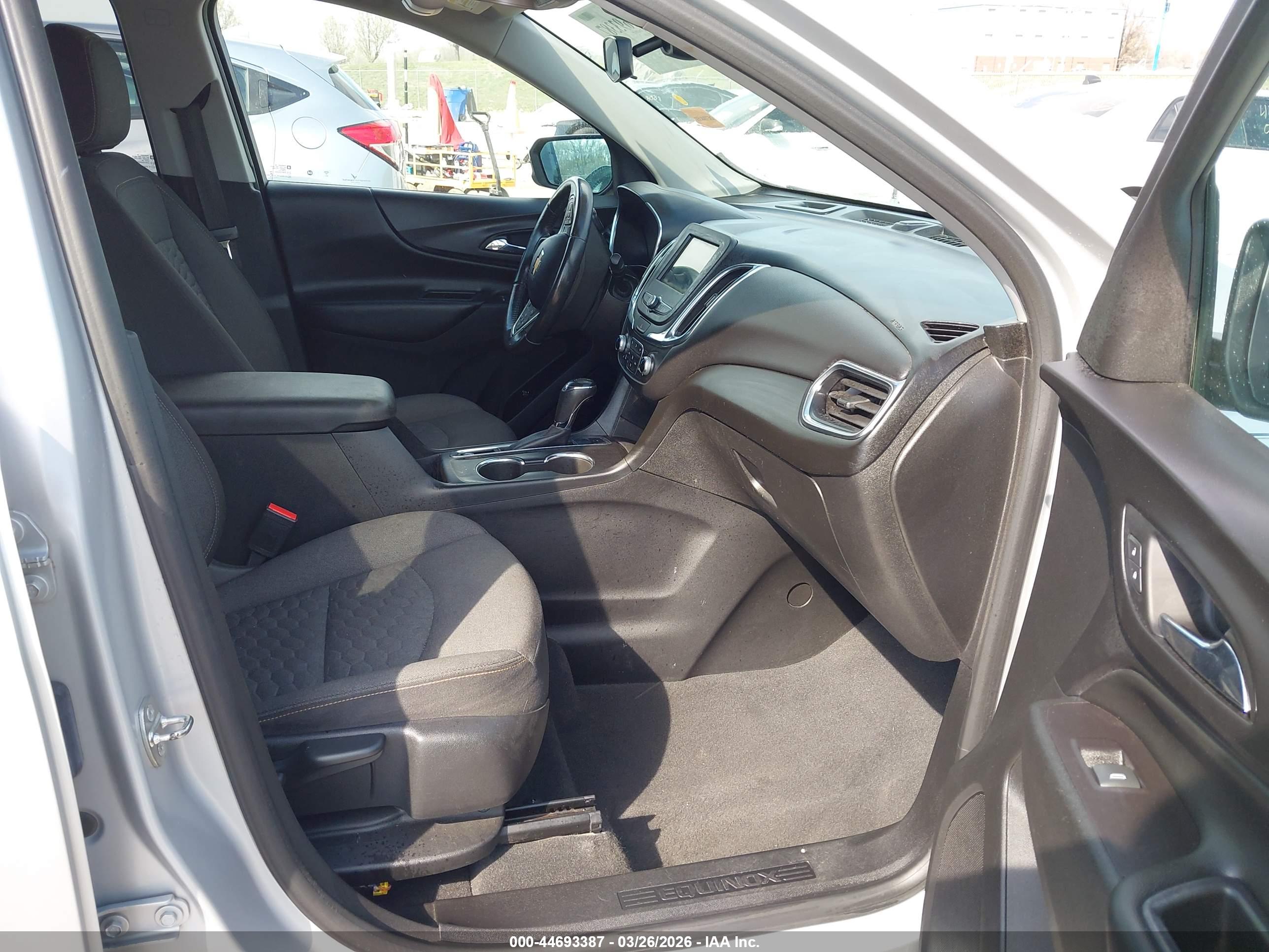 CHEVROLET EQUINOX image 5
