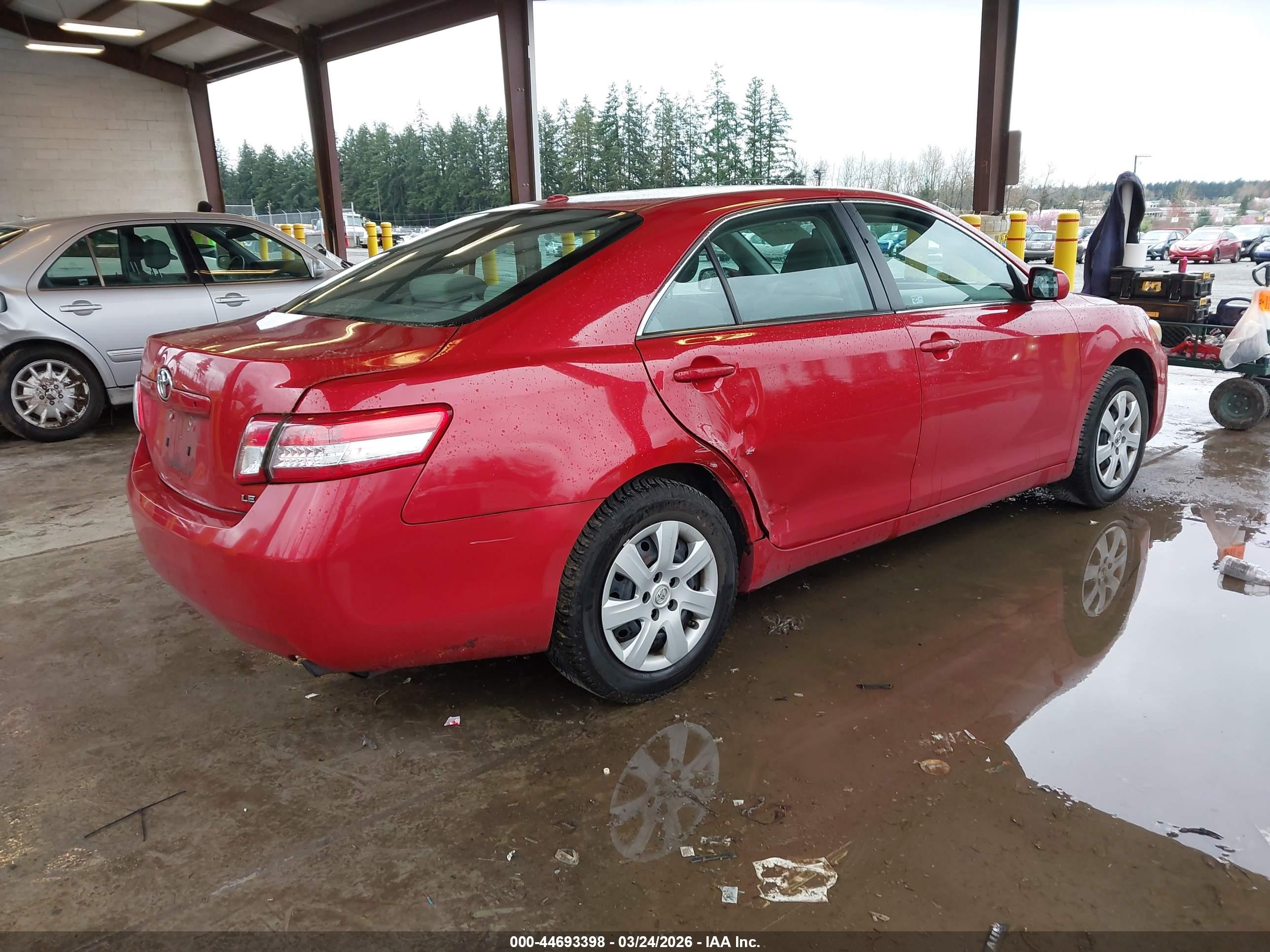 TOYOTA CAMRY image 4