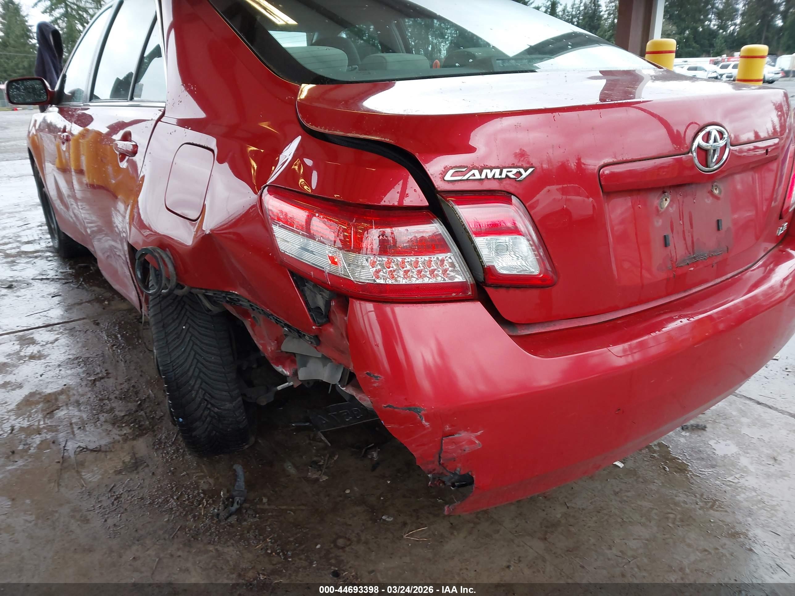 TOYOTA CAMRY image 6