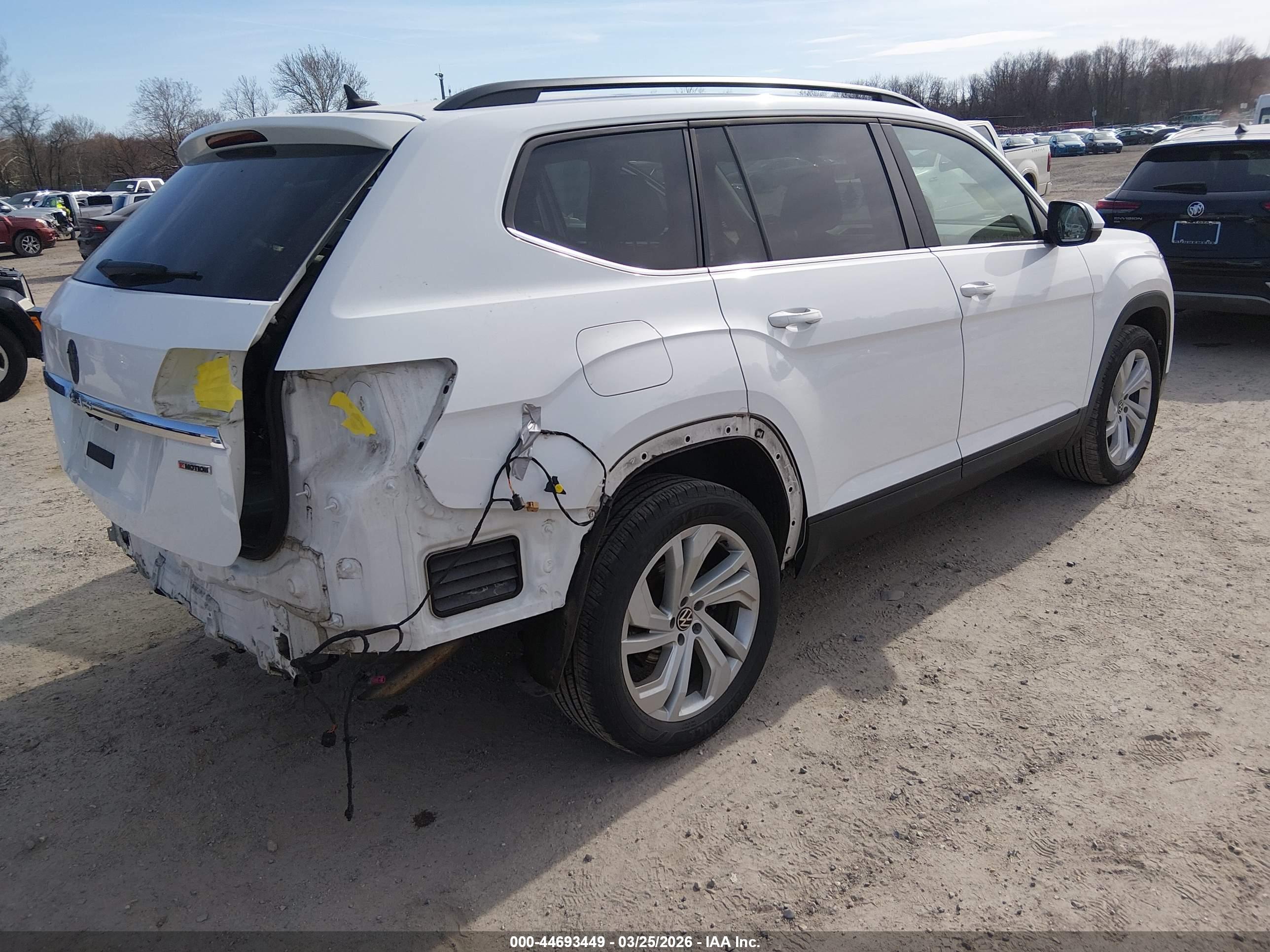 VOLKSWAGEN ATLAS image 4
