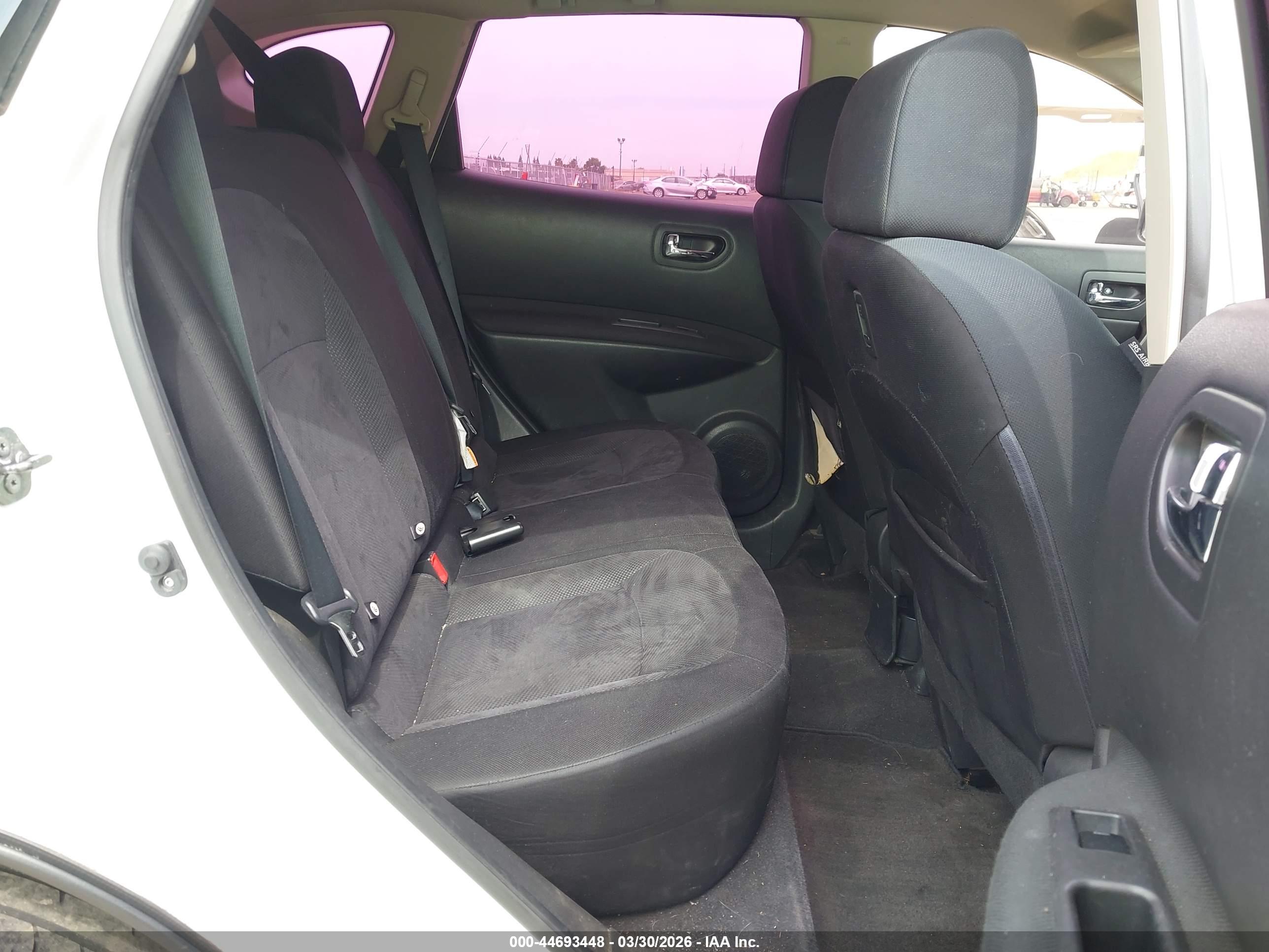 NISSAN ROGUE image 8