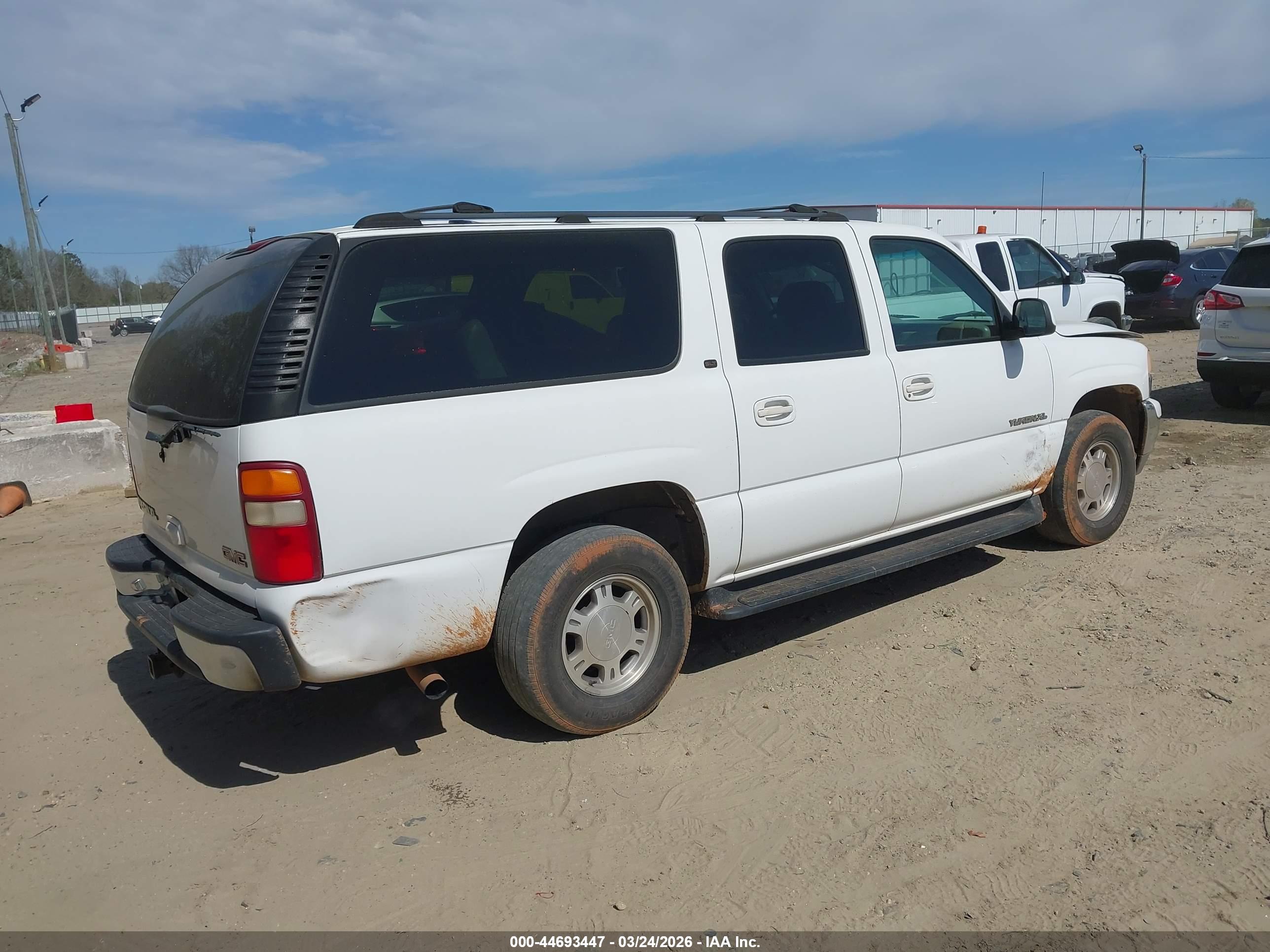 GMC YUKON image 4