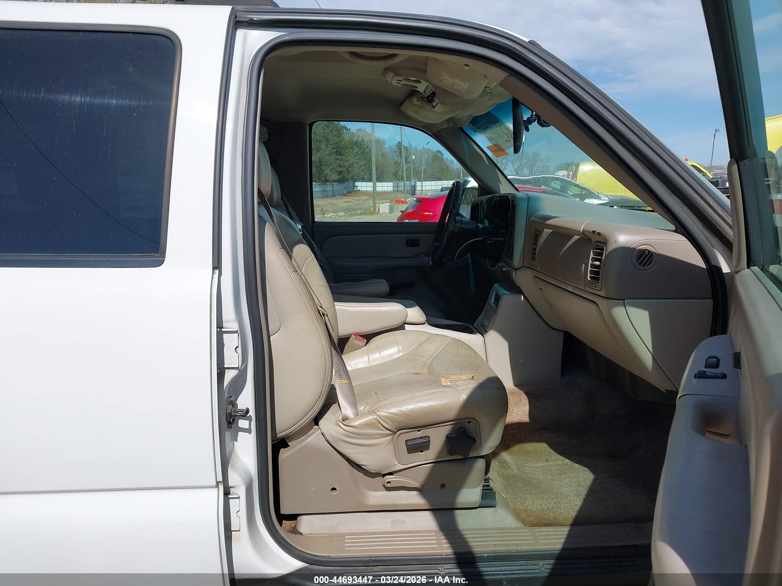GMC YUKON image 5