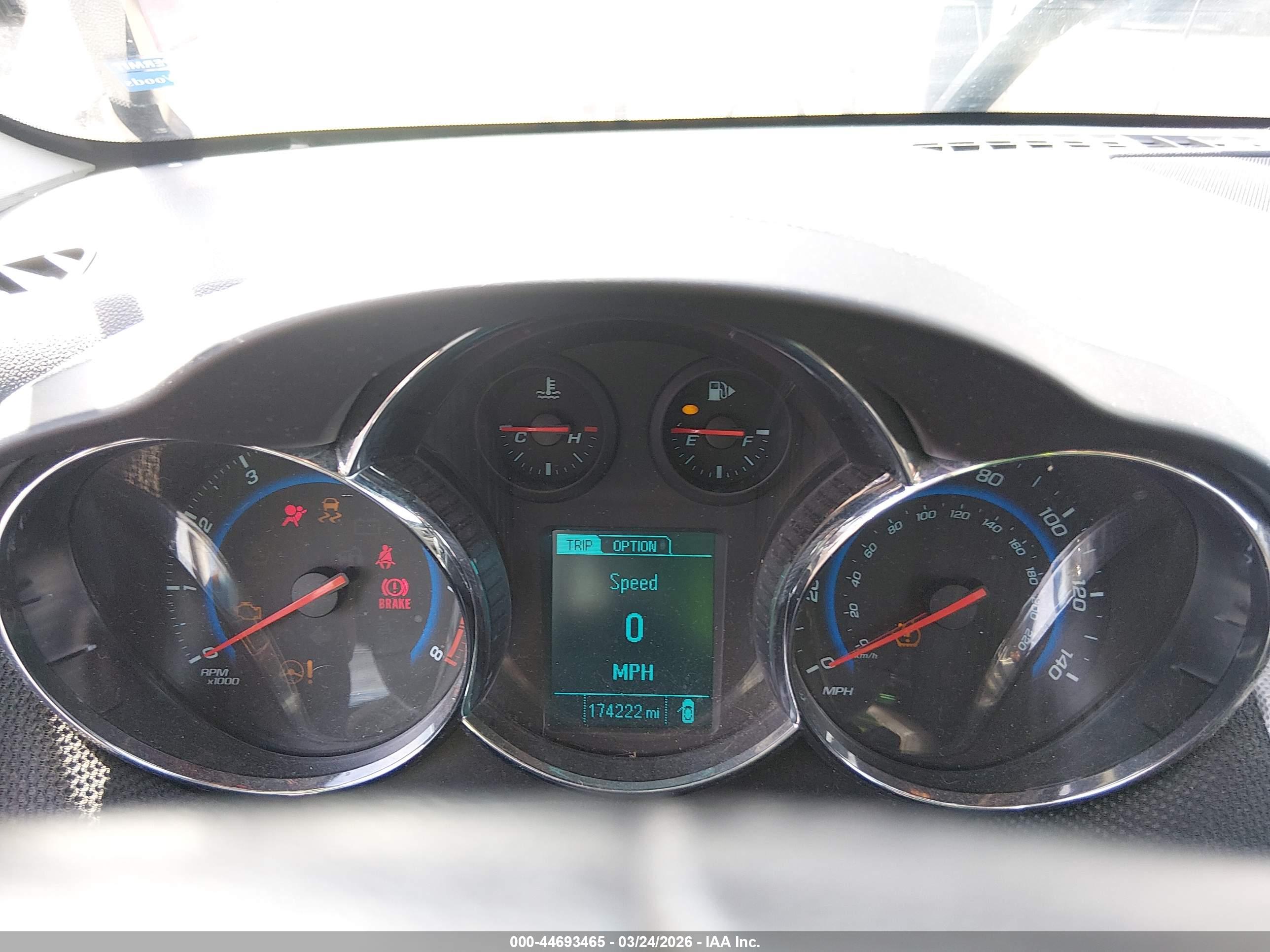 CHEVROLET CRUZE image 7