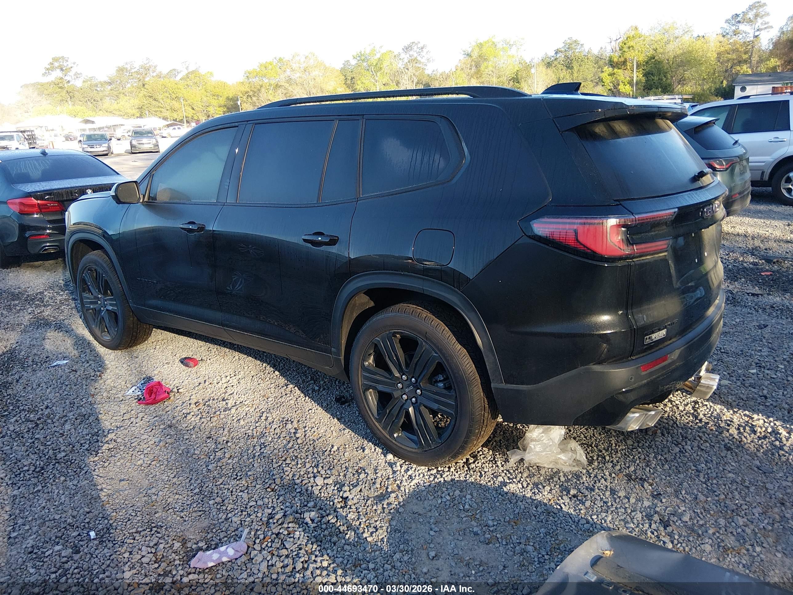 GMC ACADIA image 3