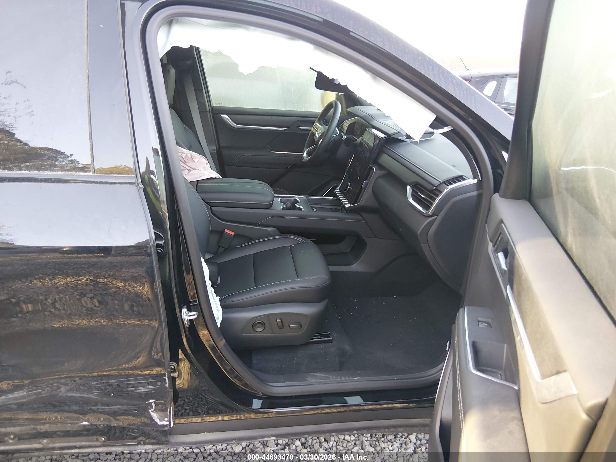 GMC ACADIA image 5