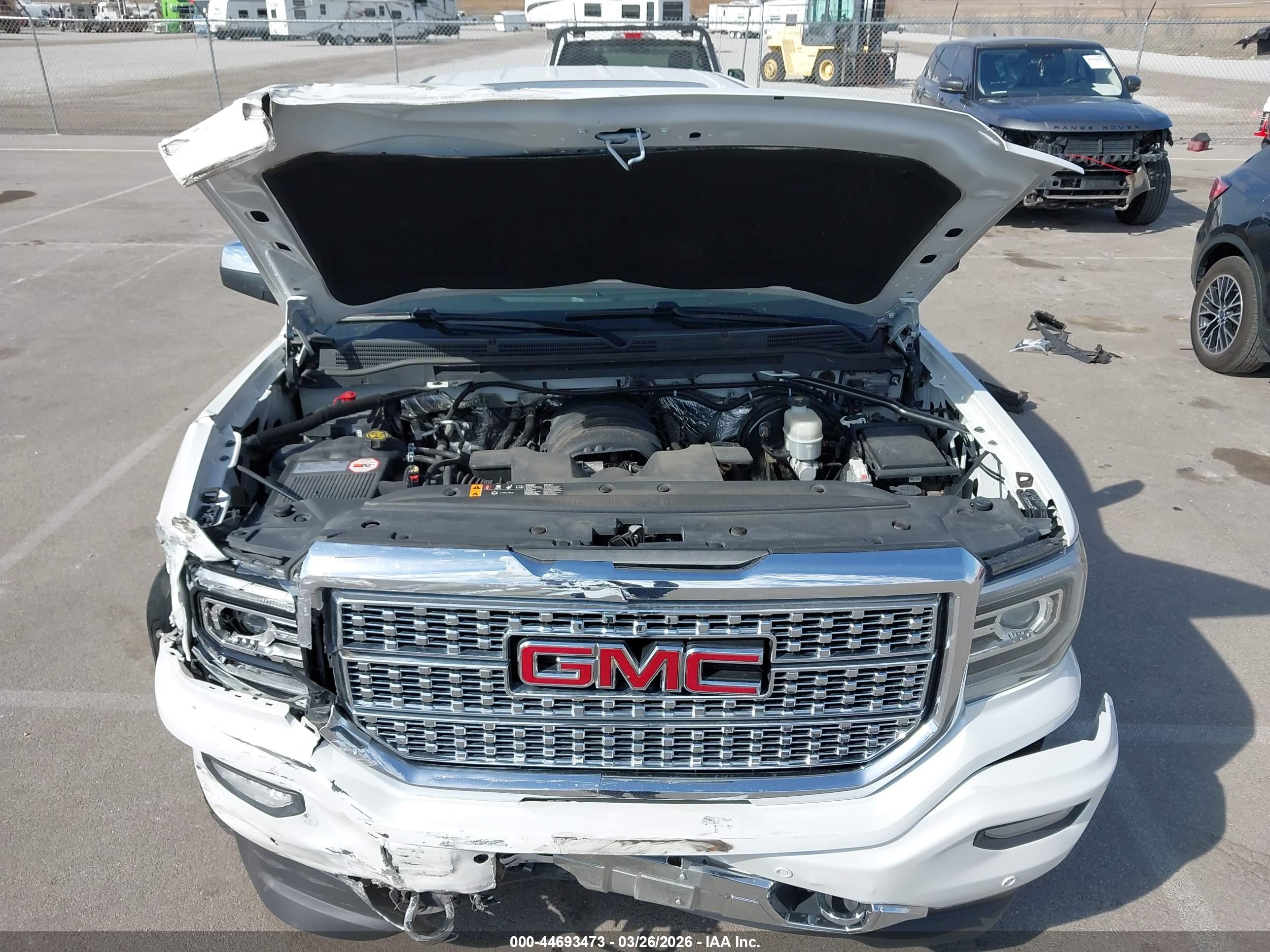 GMC SIERRA image 10