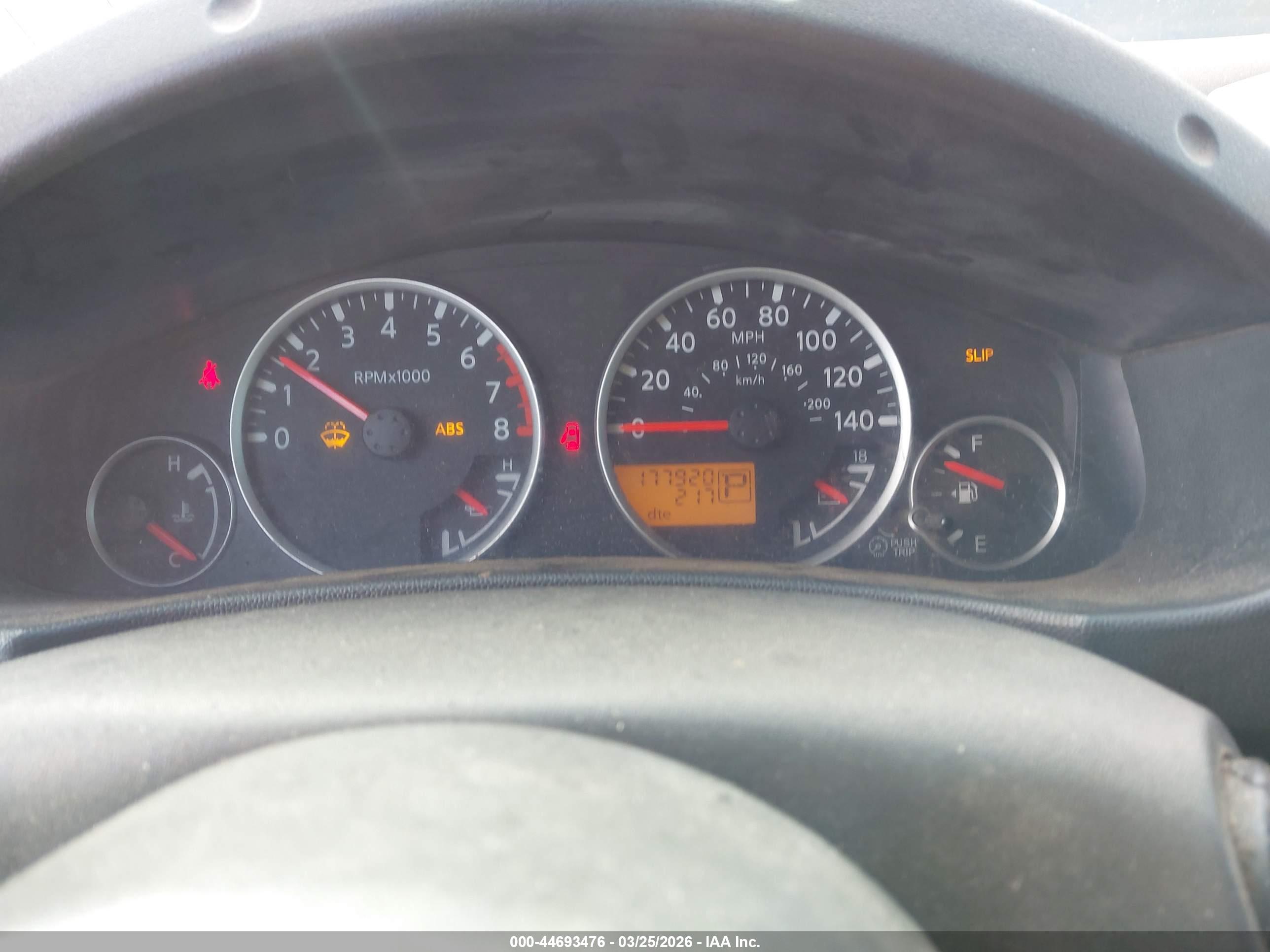 NISSAN FRONTIER image 7
