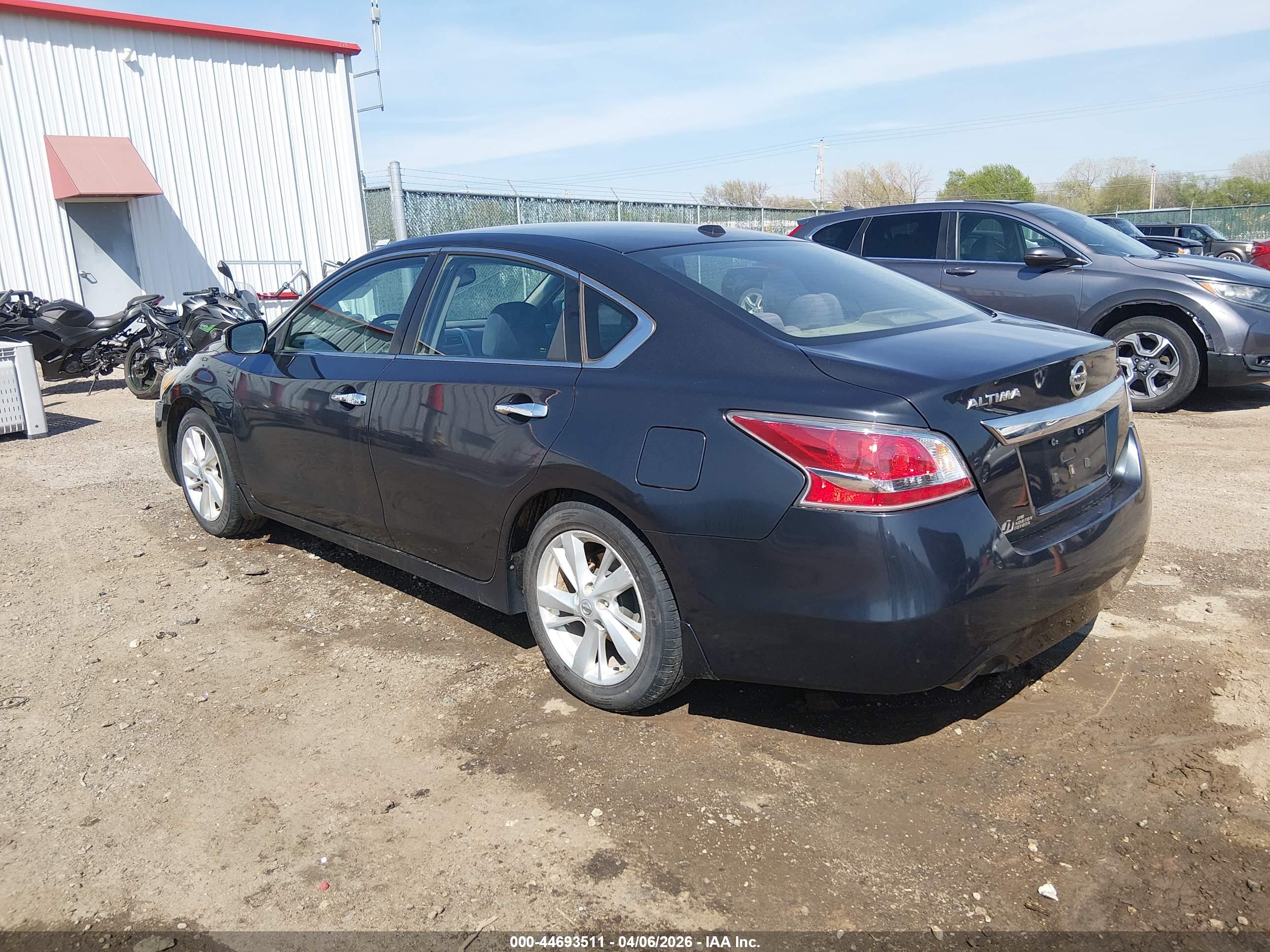 NISSAN ALTIMA image 3