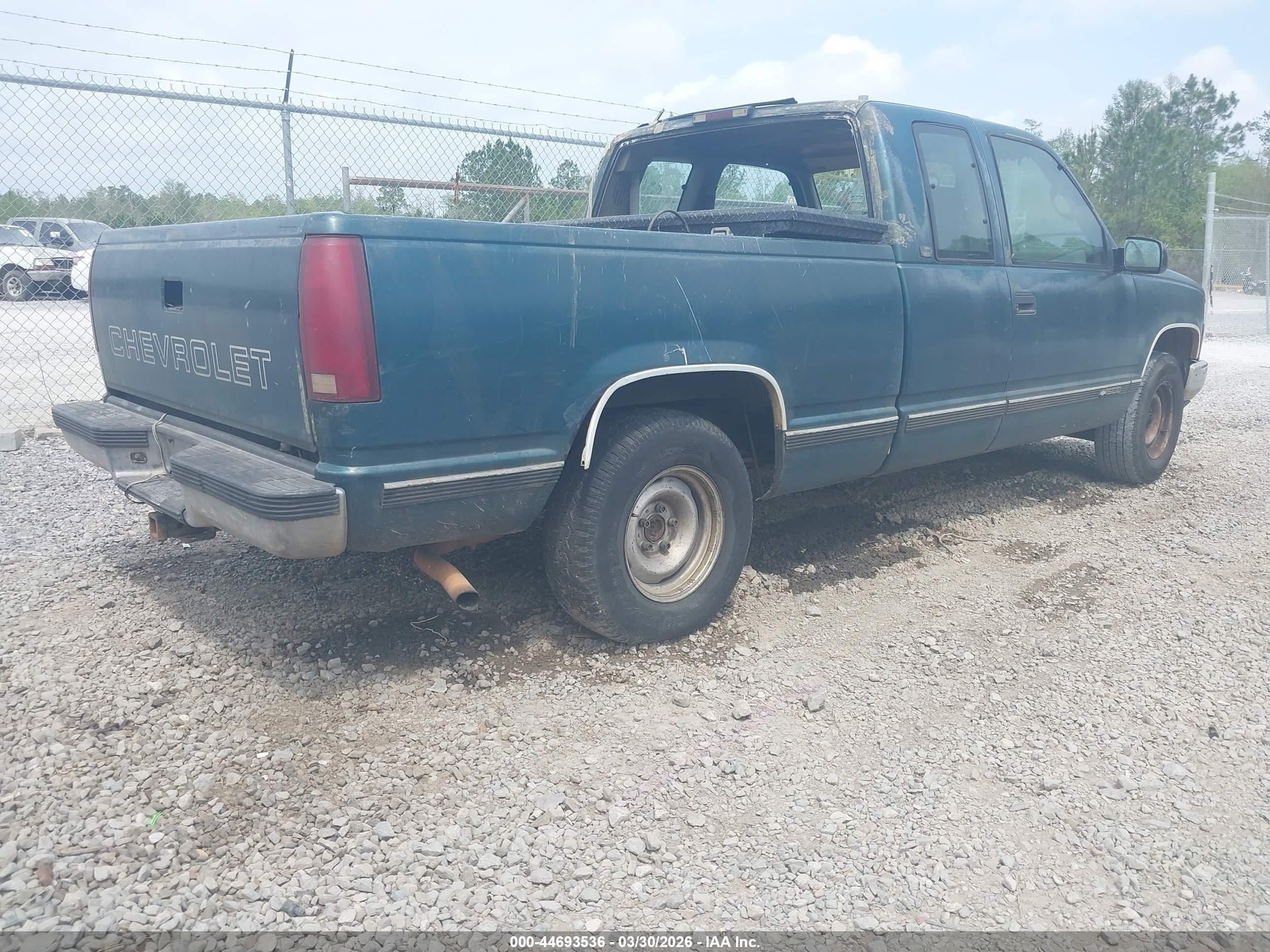 CHEVROLET GMT-400 image 4