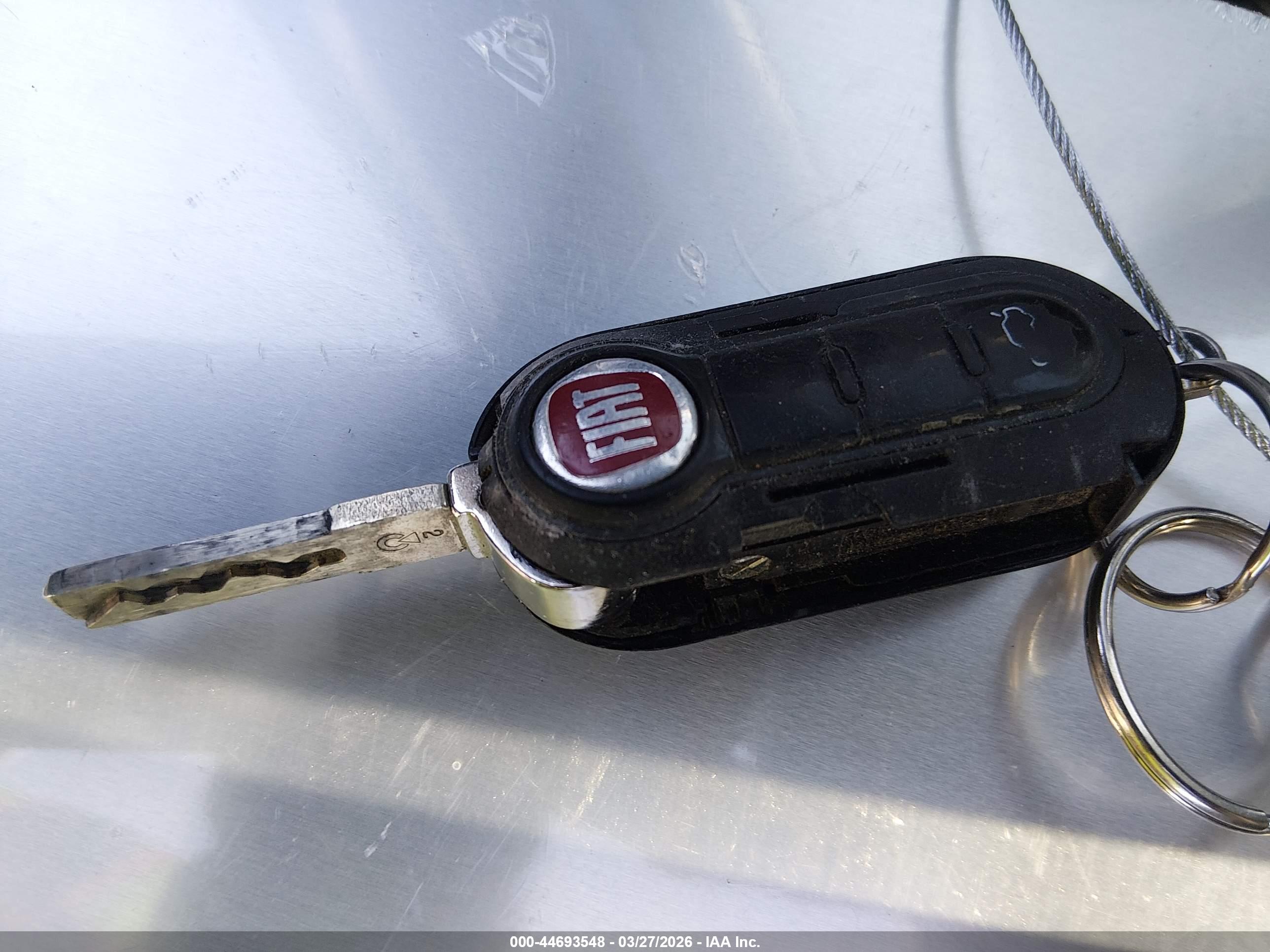 FIAT 500L image 11