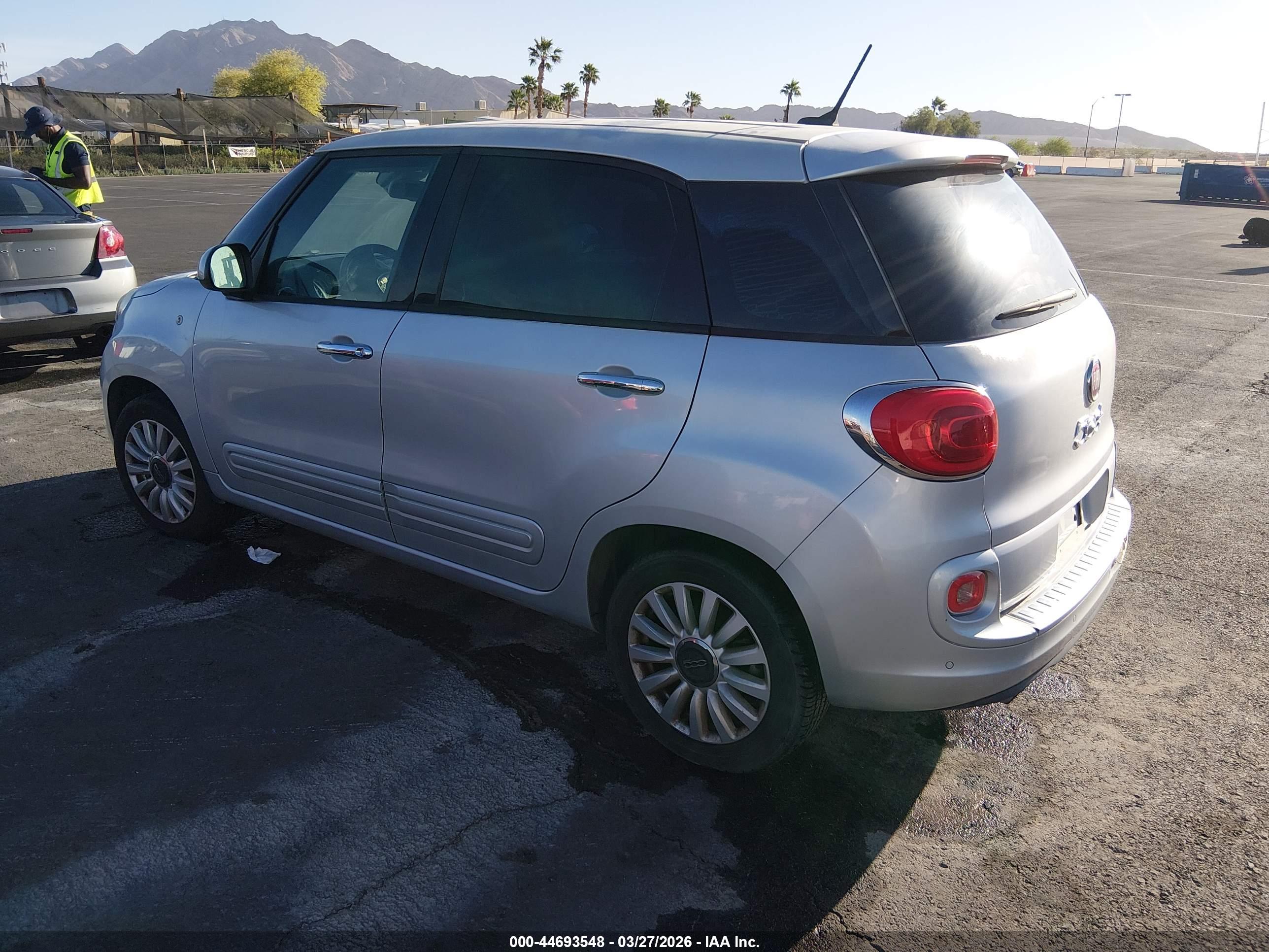 FIAT 500L image 3
