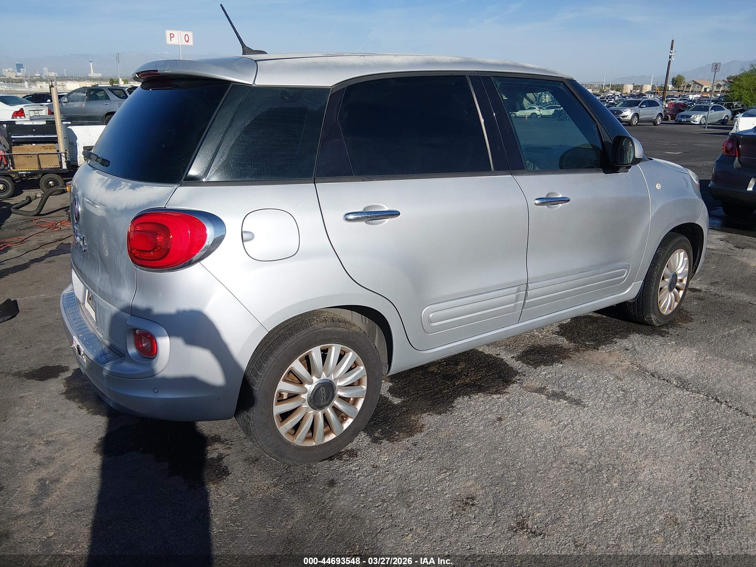 FIAT 500L image 4