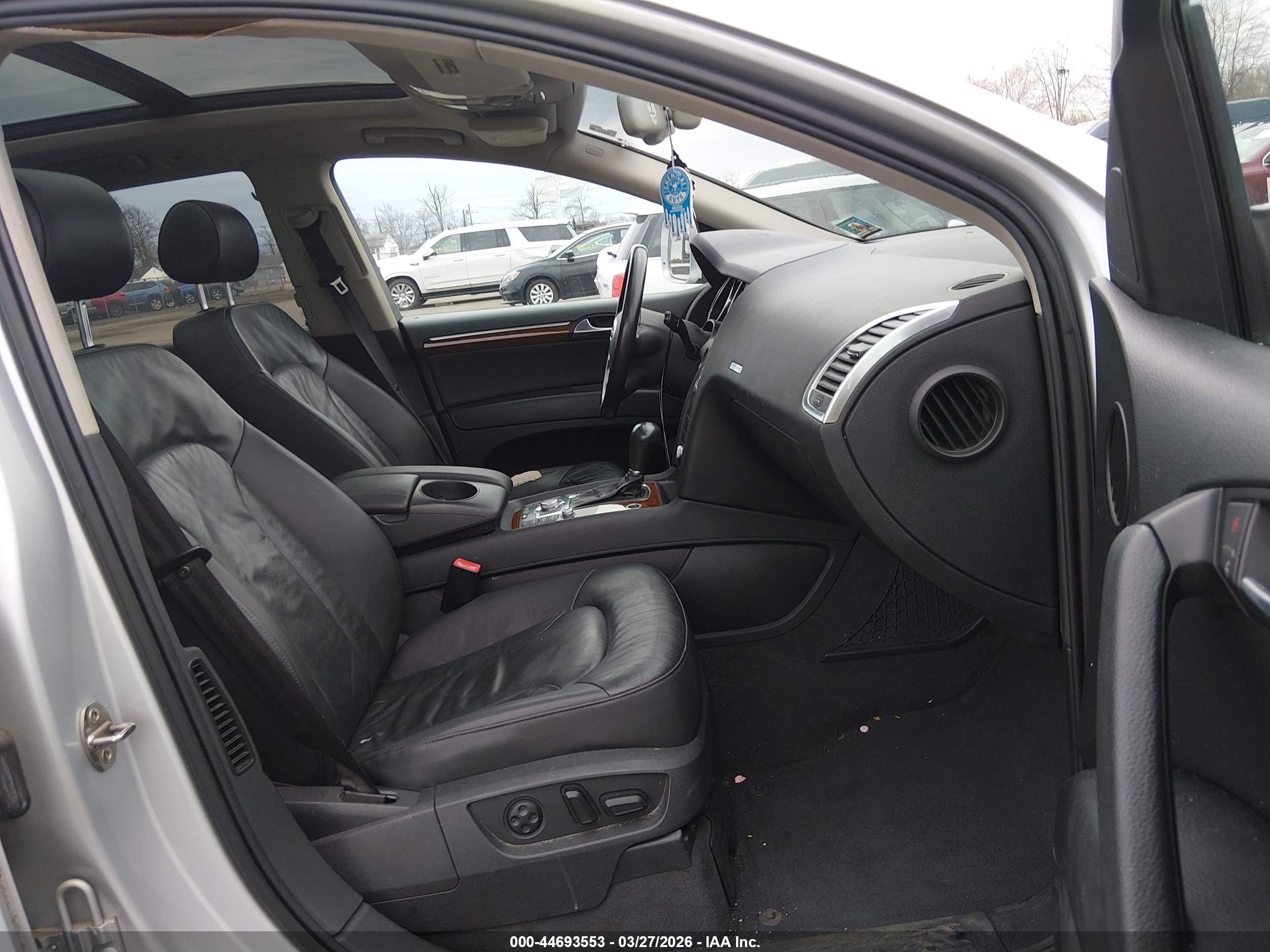 AUDI Q7 image 5