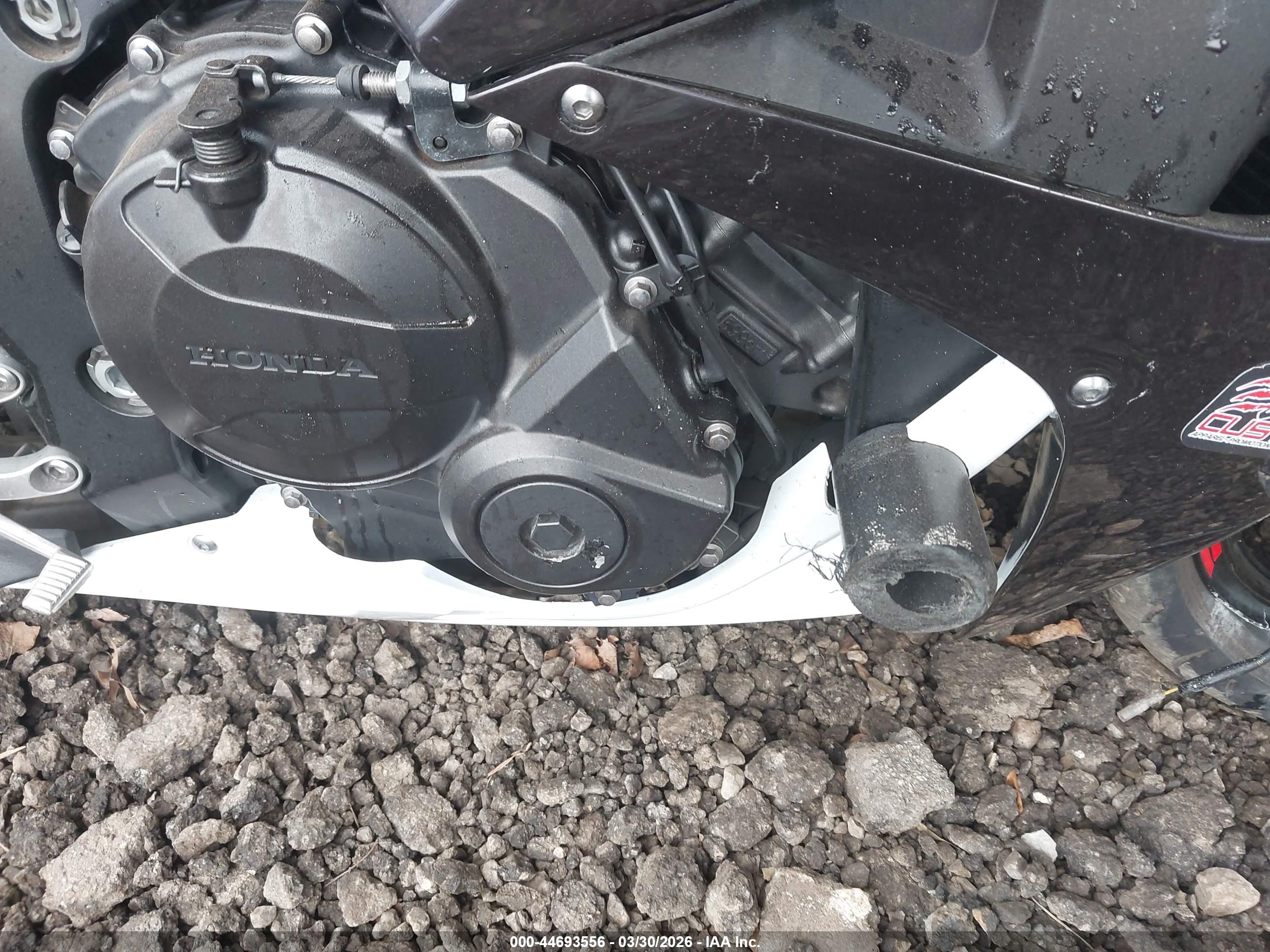 HONDA CBR600 image 8