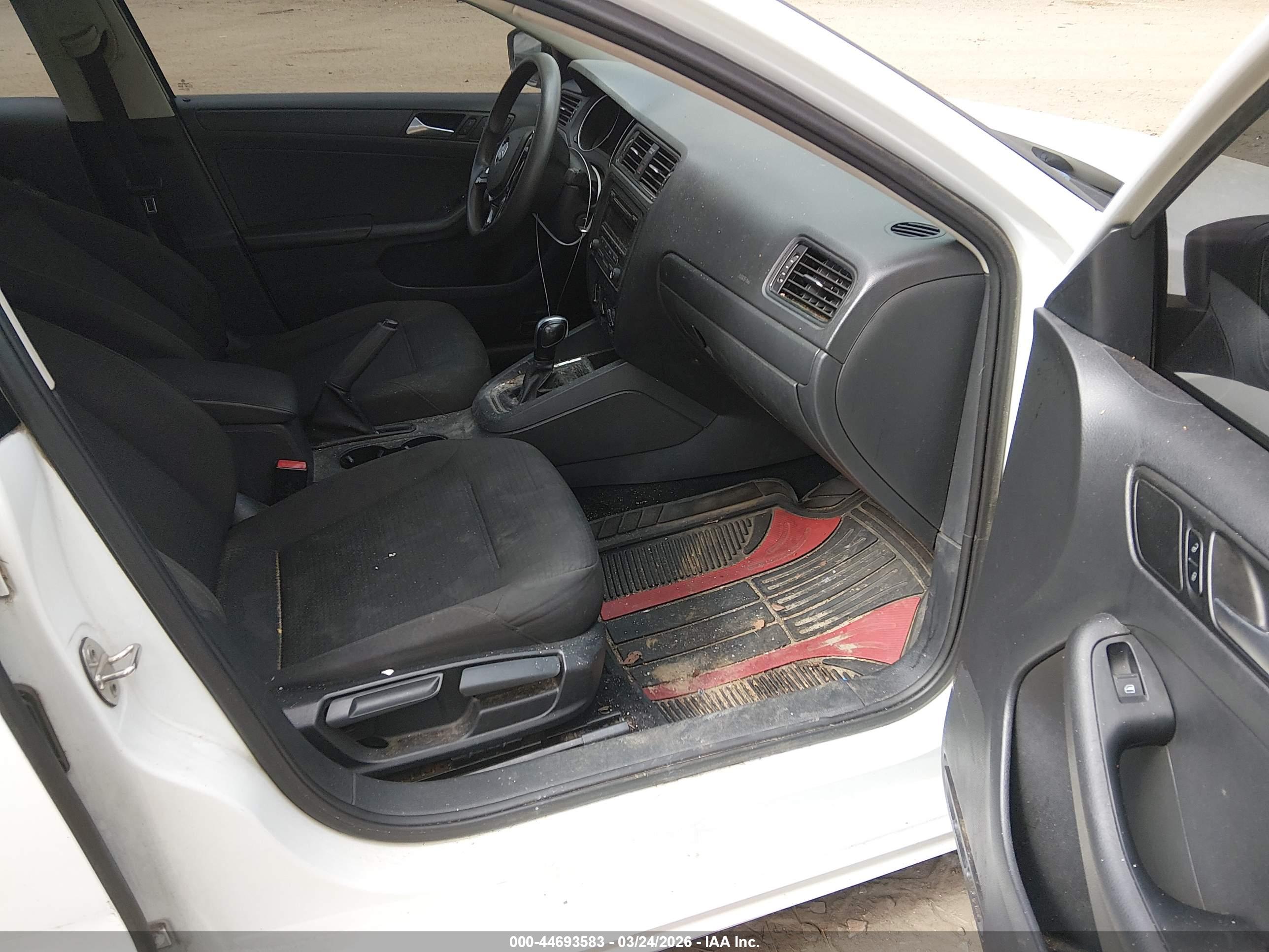 VOLKSWAGEN JETTA image 5