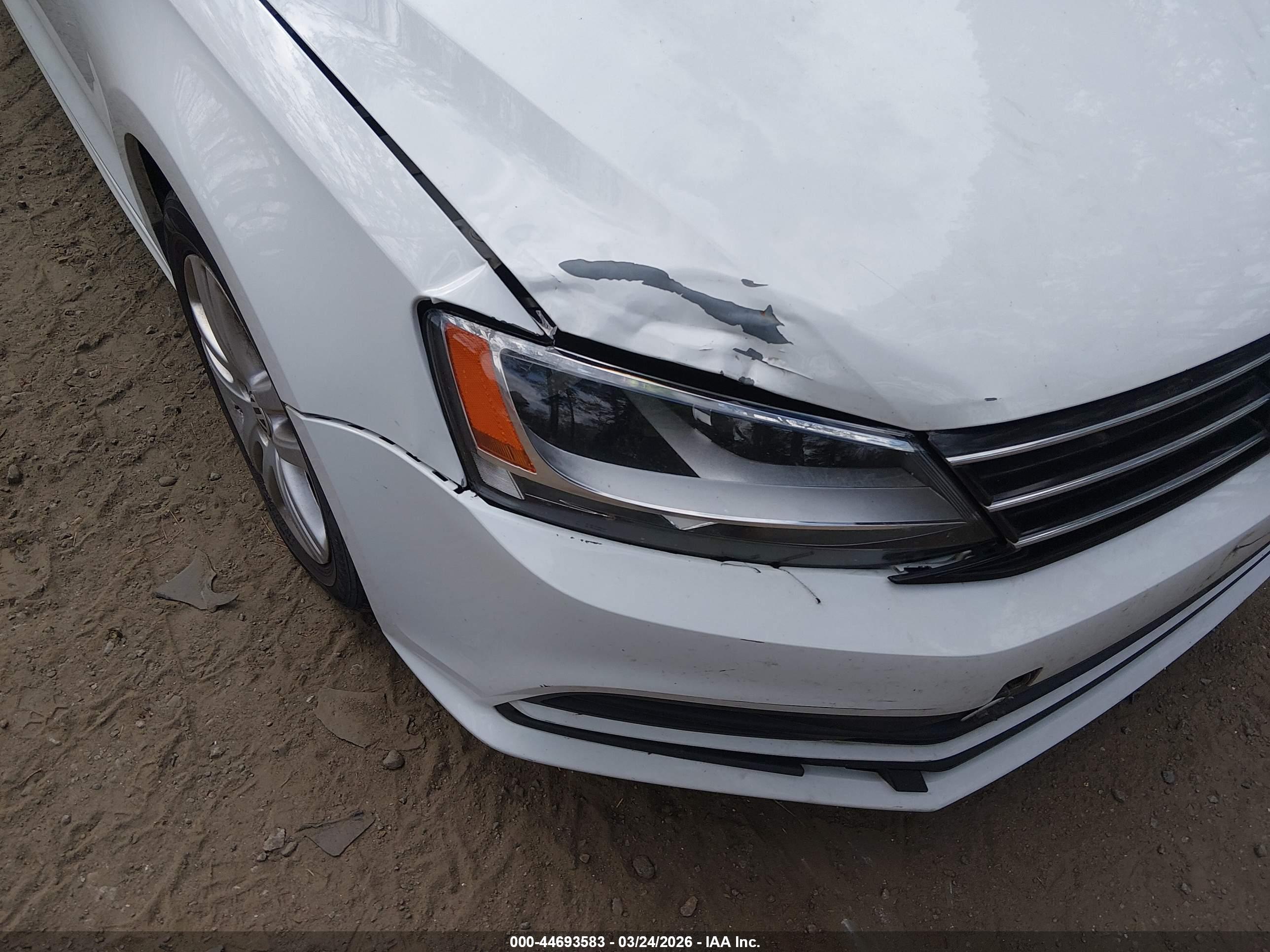 VOLKSWAGEN JETTA image 6