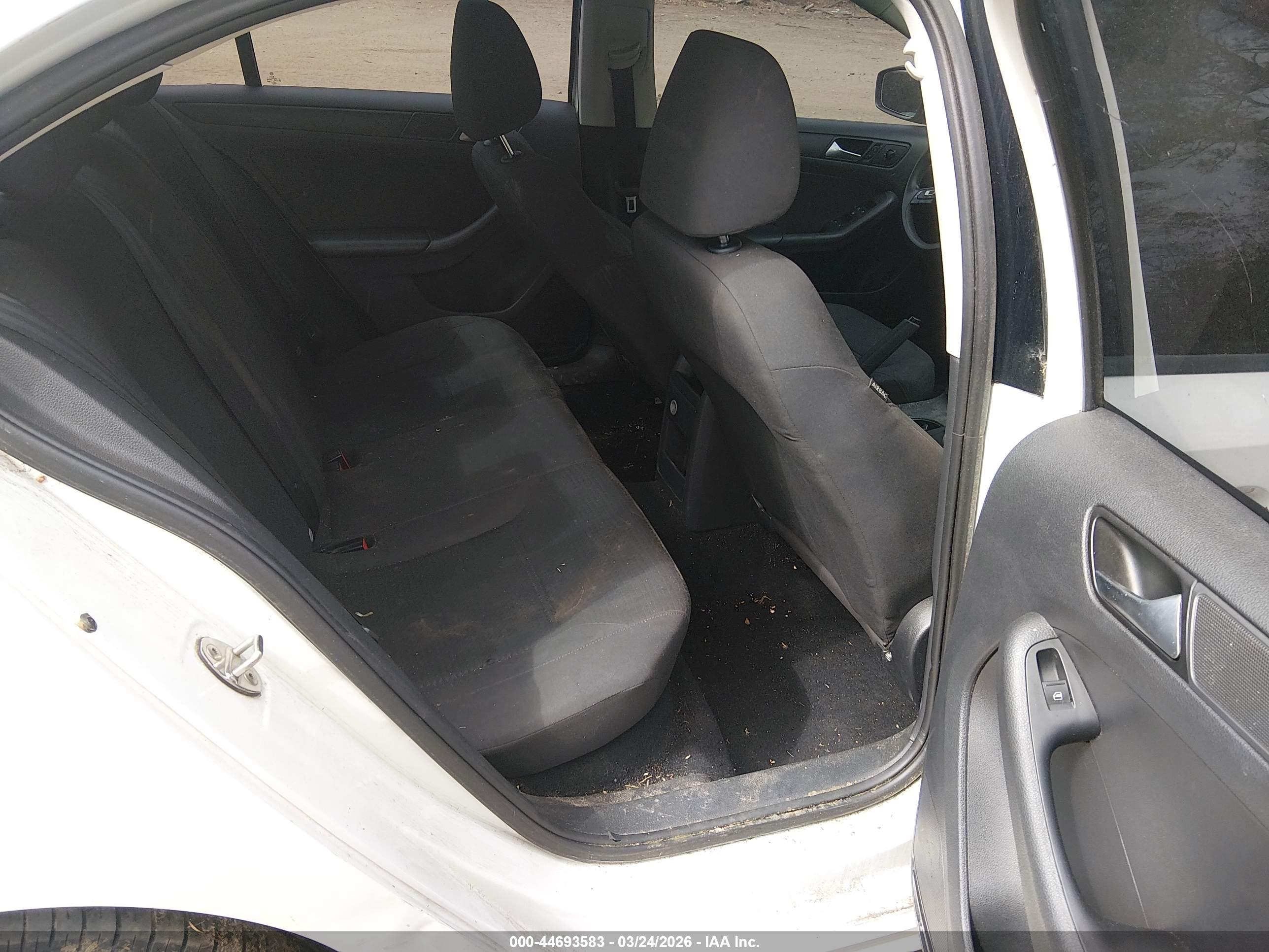 VOLKSWAGEN JETTA image 8