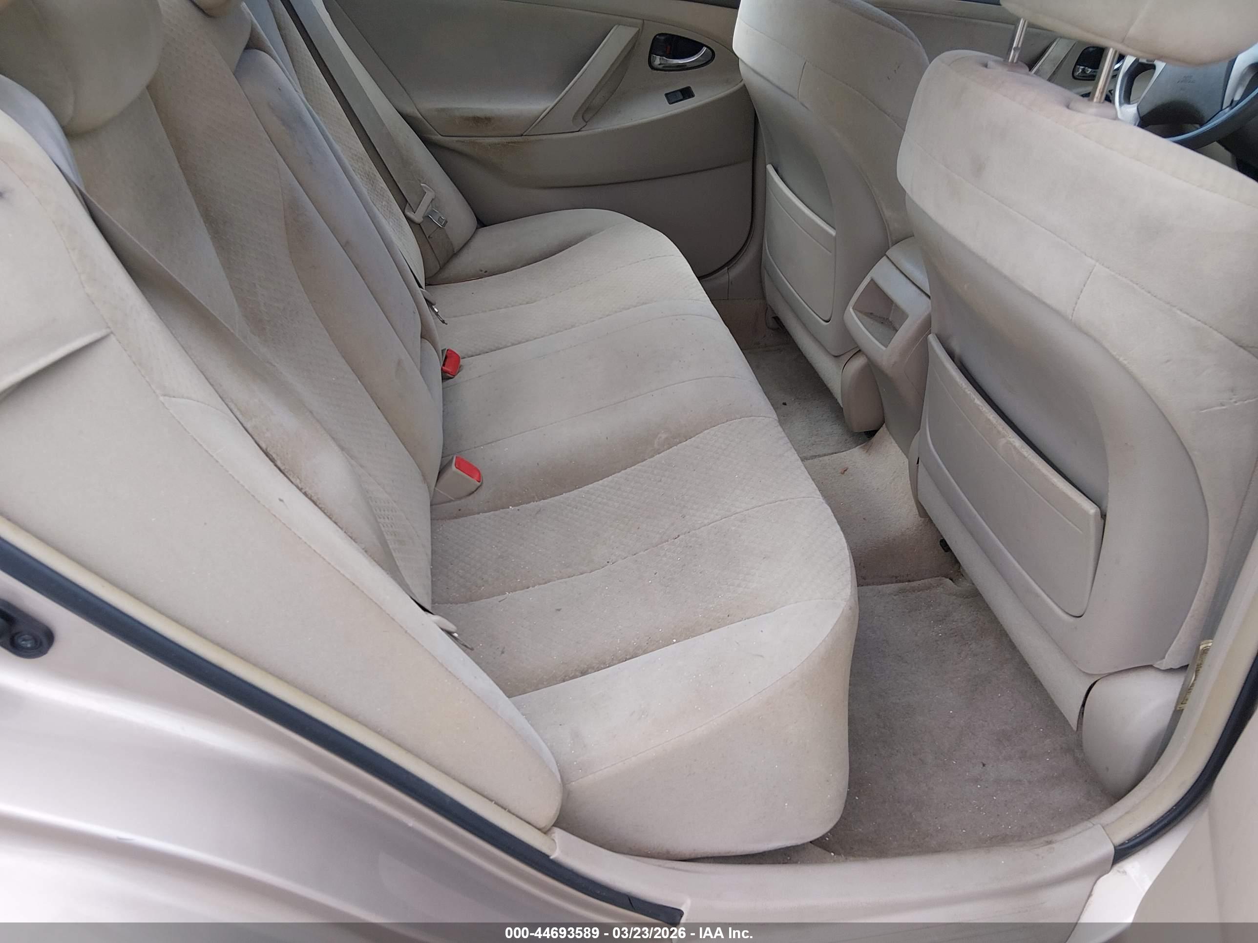 TOYOTA CAMRY image 8