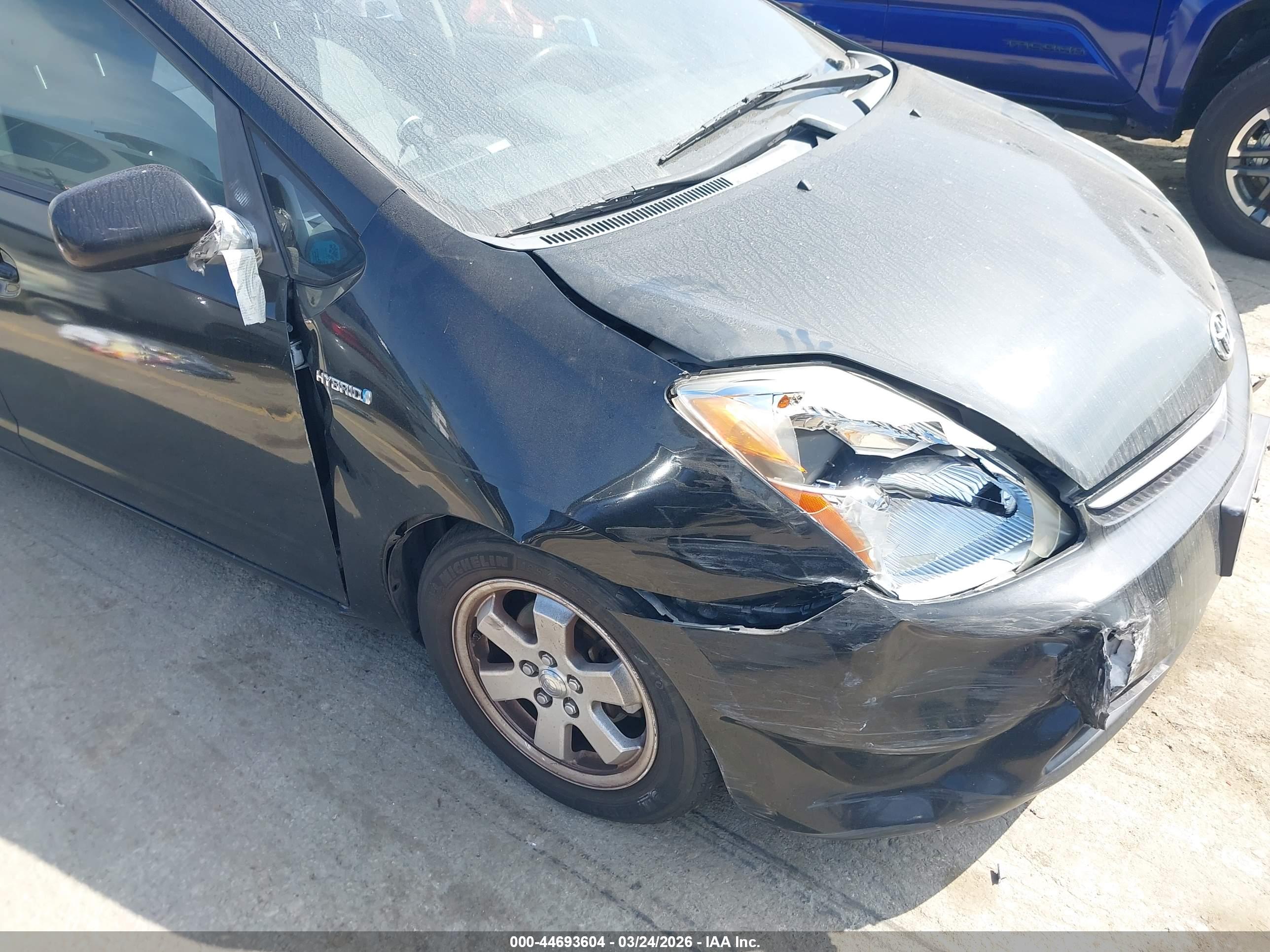 TOYOTA PRIUS image 6