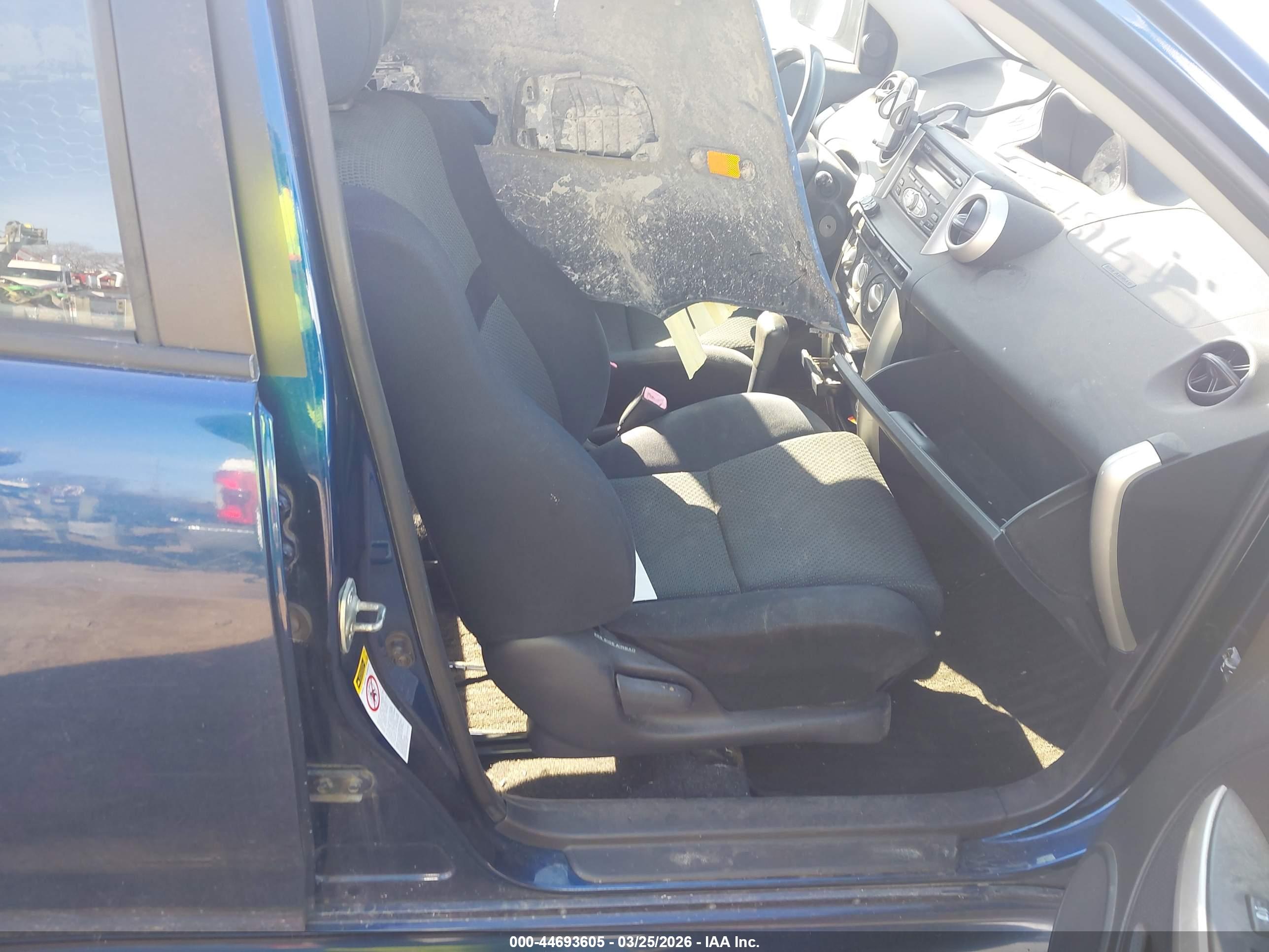SCION XA image 5
