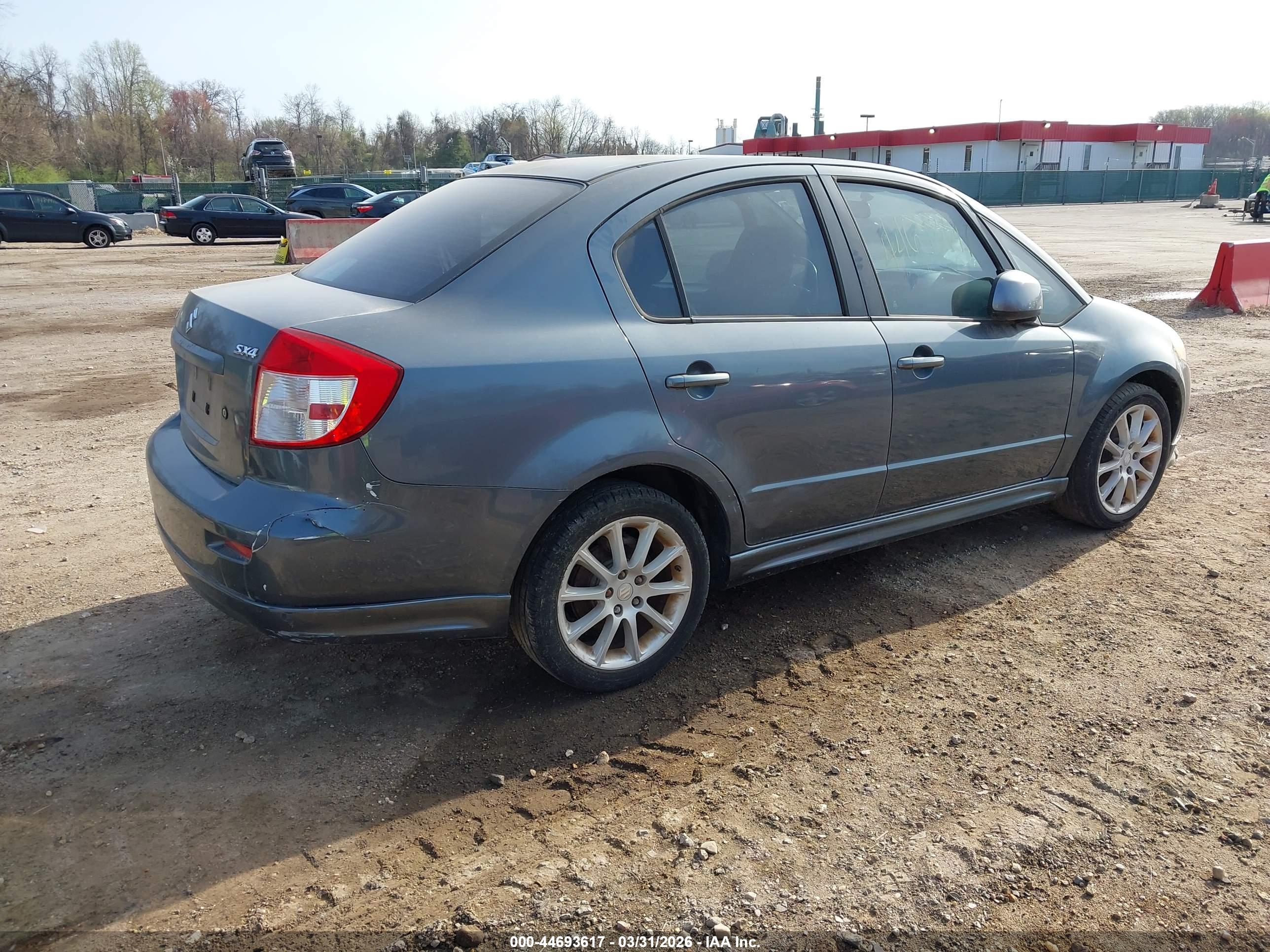 SUZUKI SX4 image 4