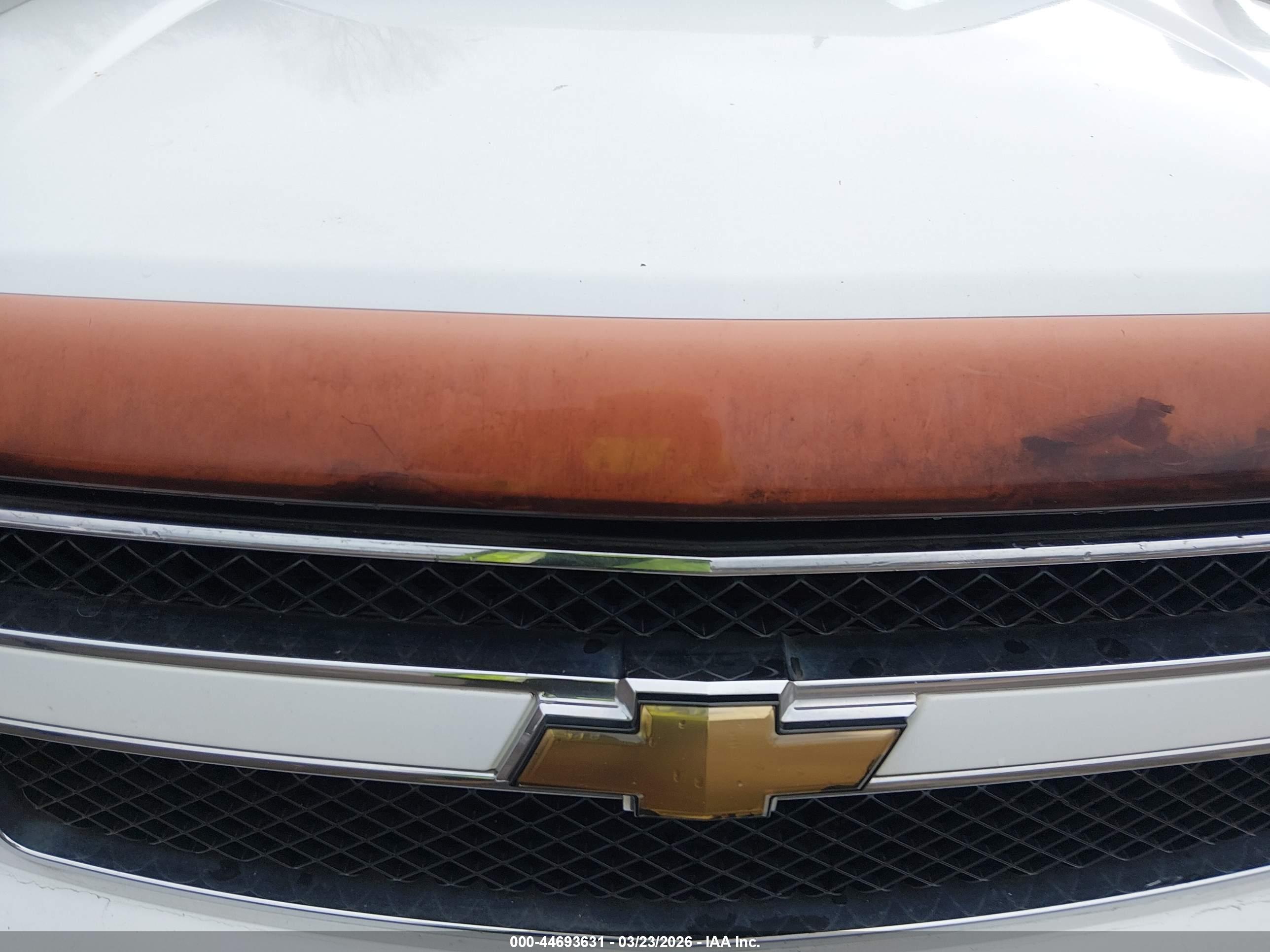 CHEVROLET SUBURBAN image 10